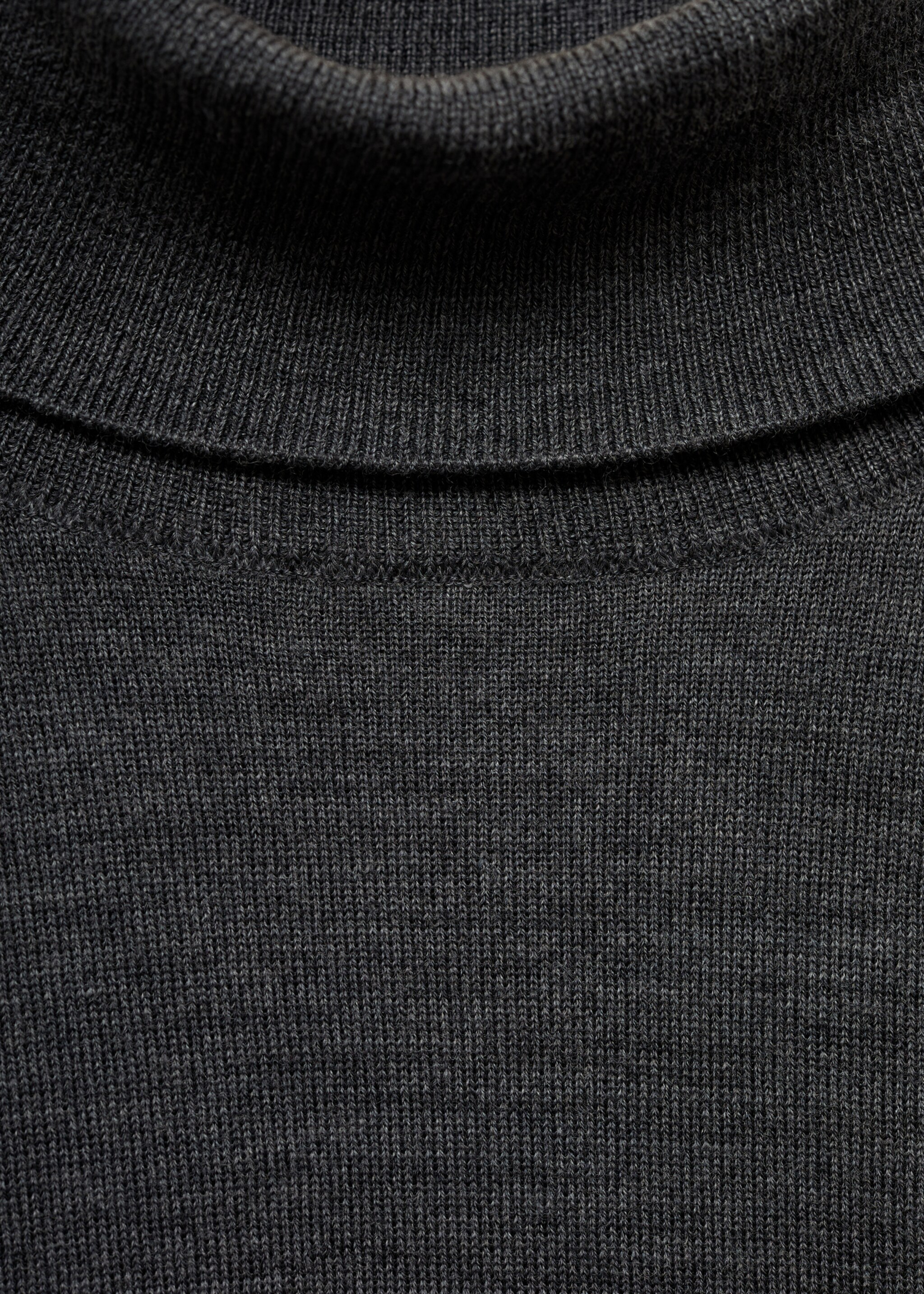 Rollkragenpullover aus 100 % Merinowolle - Detail des Artikels 0, Dunkelgrau meliert. Ref: 77015977-00.