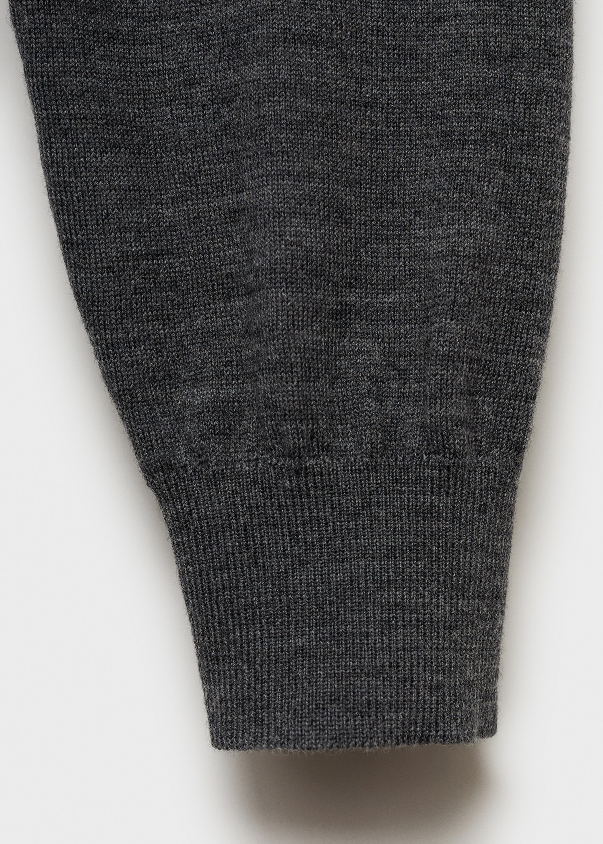 Rollkragenpullover aus 100 % Merinowolle - Detail des Artikels 8, Dunkelgrau meliert. Ref: 77015977-00.