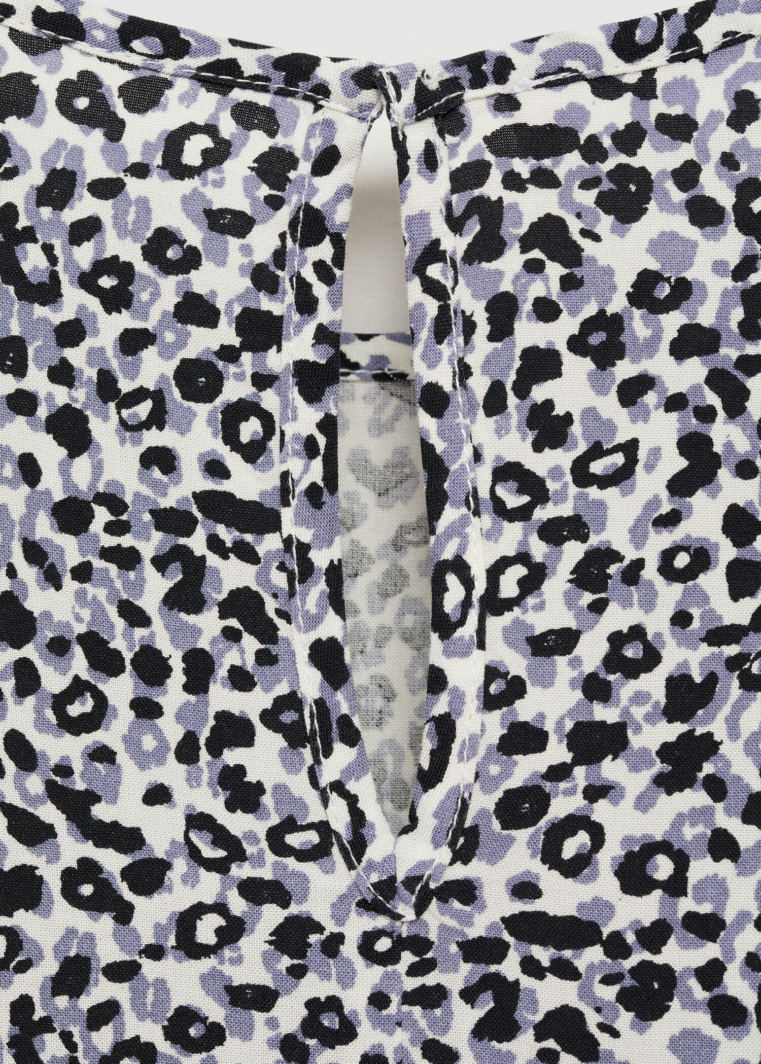 Animal-print blouse - Details of the article 0
