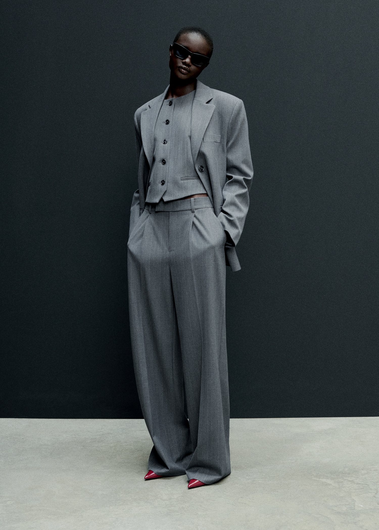 Pantalón traje raya diplomática Mujer MANGO OUTLET España