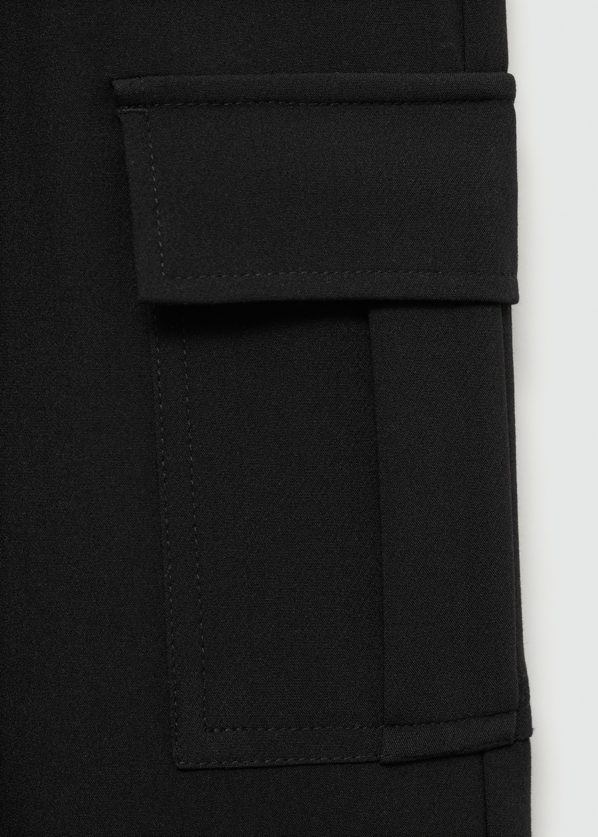 Flowy cargo trousers - Details of the article 0, Black. Ref: 77016735-00.