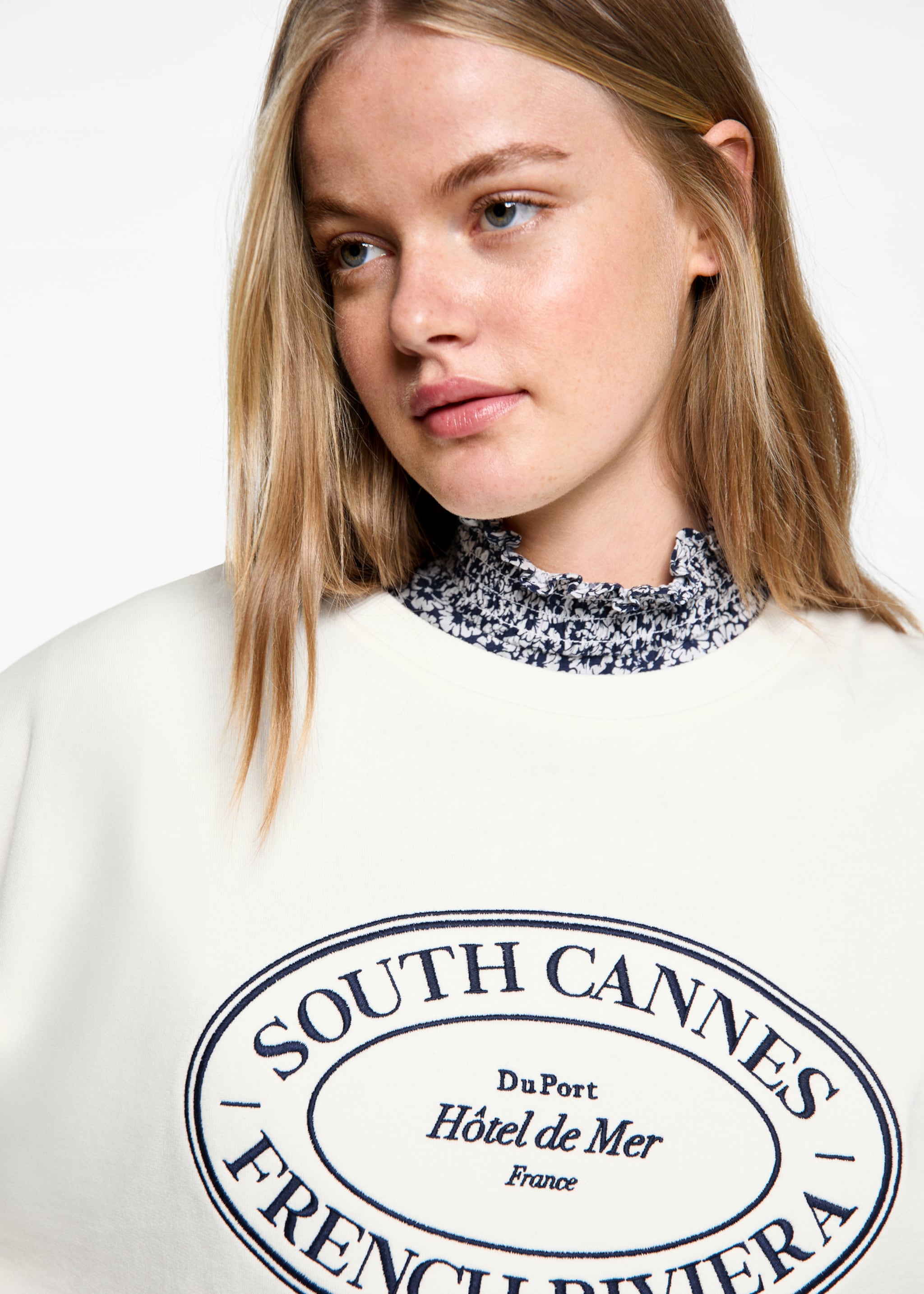 Embroidered detail cotton sweatshirt - Details of the article 1