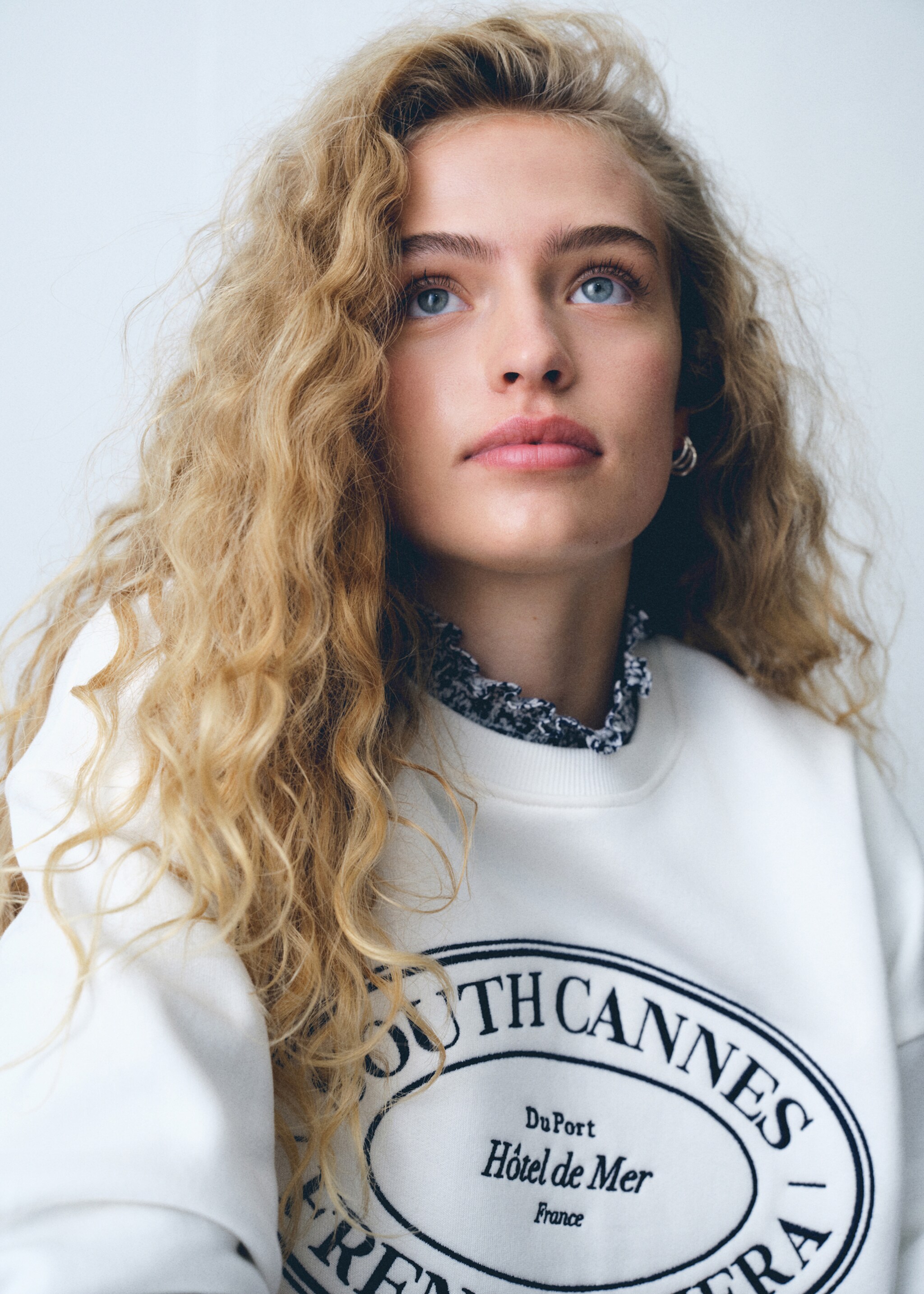 Embroidered detail cotton sweatshirt - Details of the article 5