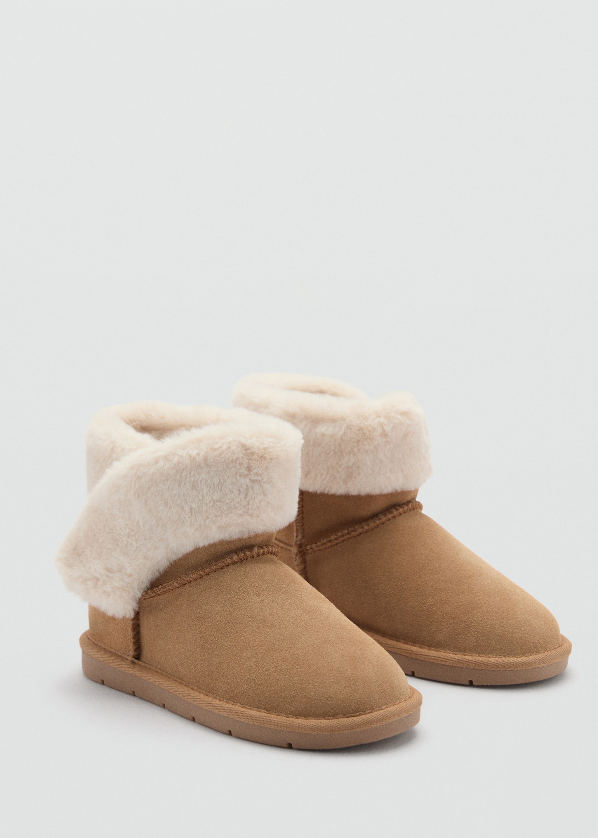 Bottines en cuir et imitation fourrure - Plan moyen, Beige. Ref: 77016745-00.