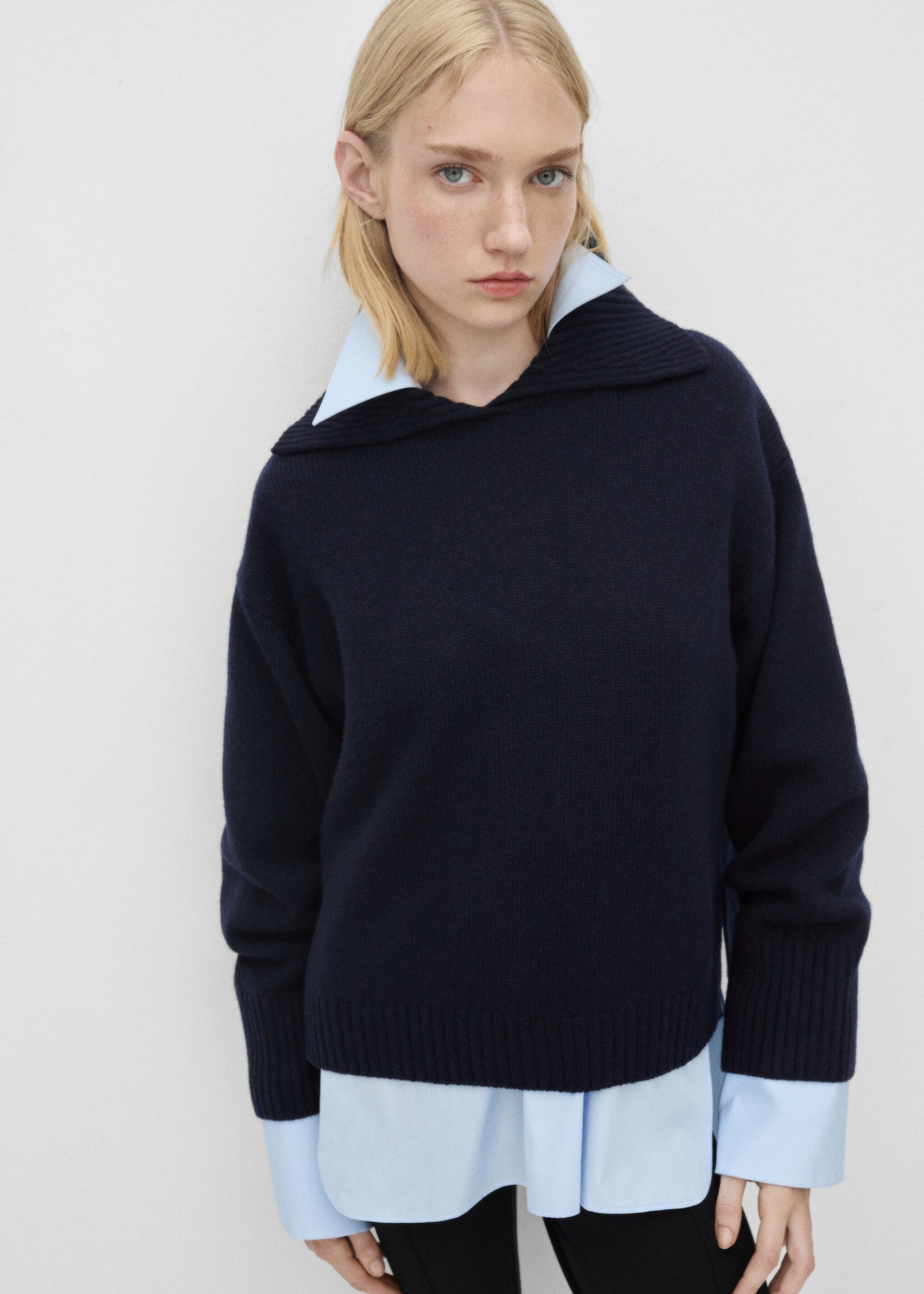 100% wool sweater with lapel collar - Medium plane, Dark Navy. Ref: 77016754-00.