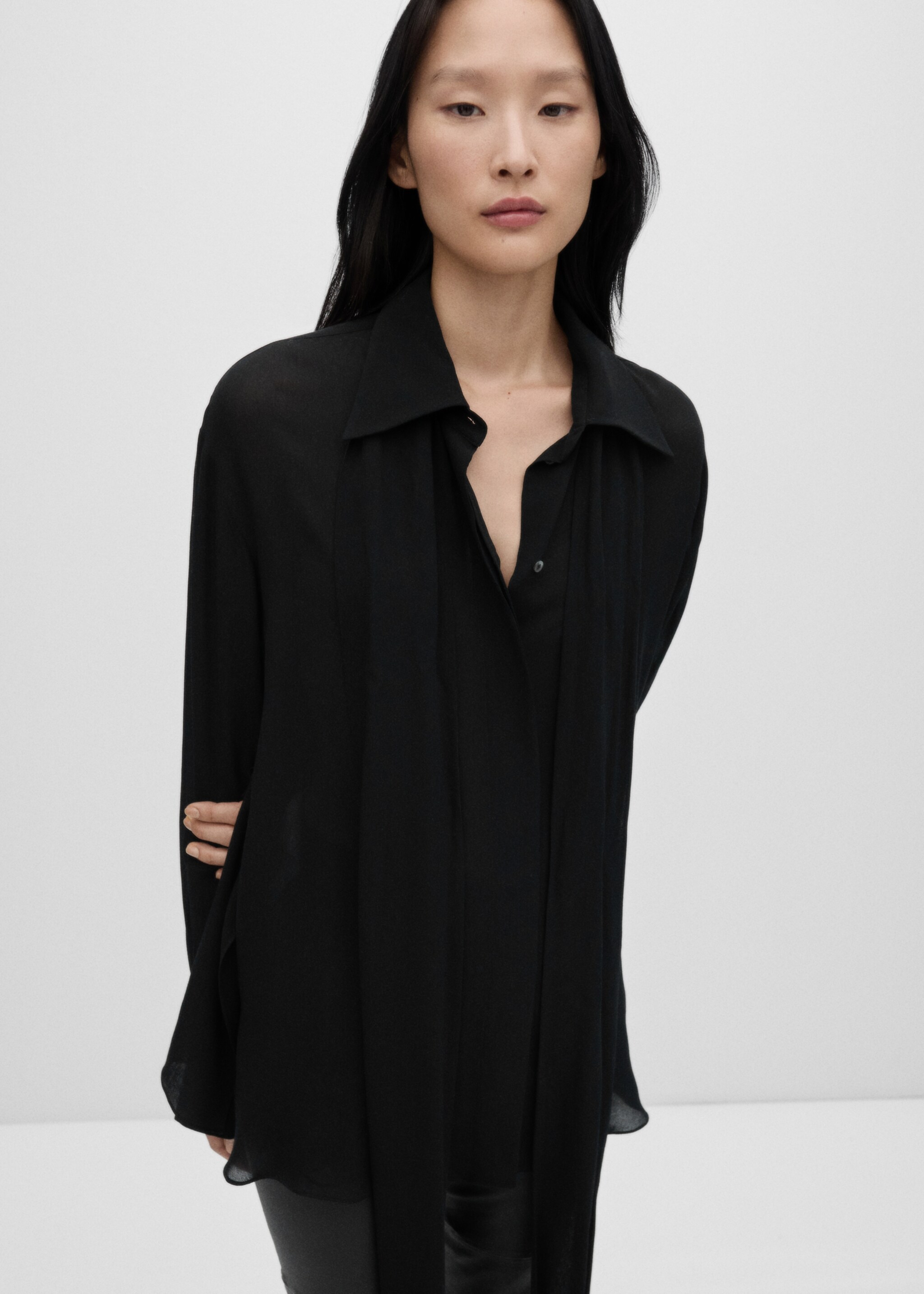 Semi-transparent lace shirt - Medium plane, Black. Ref: 77016764-00.