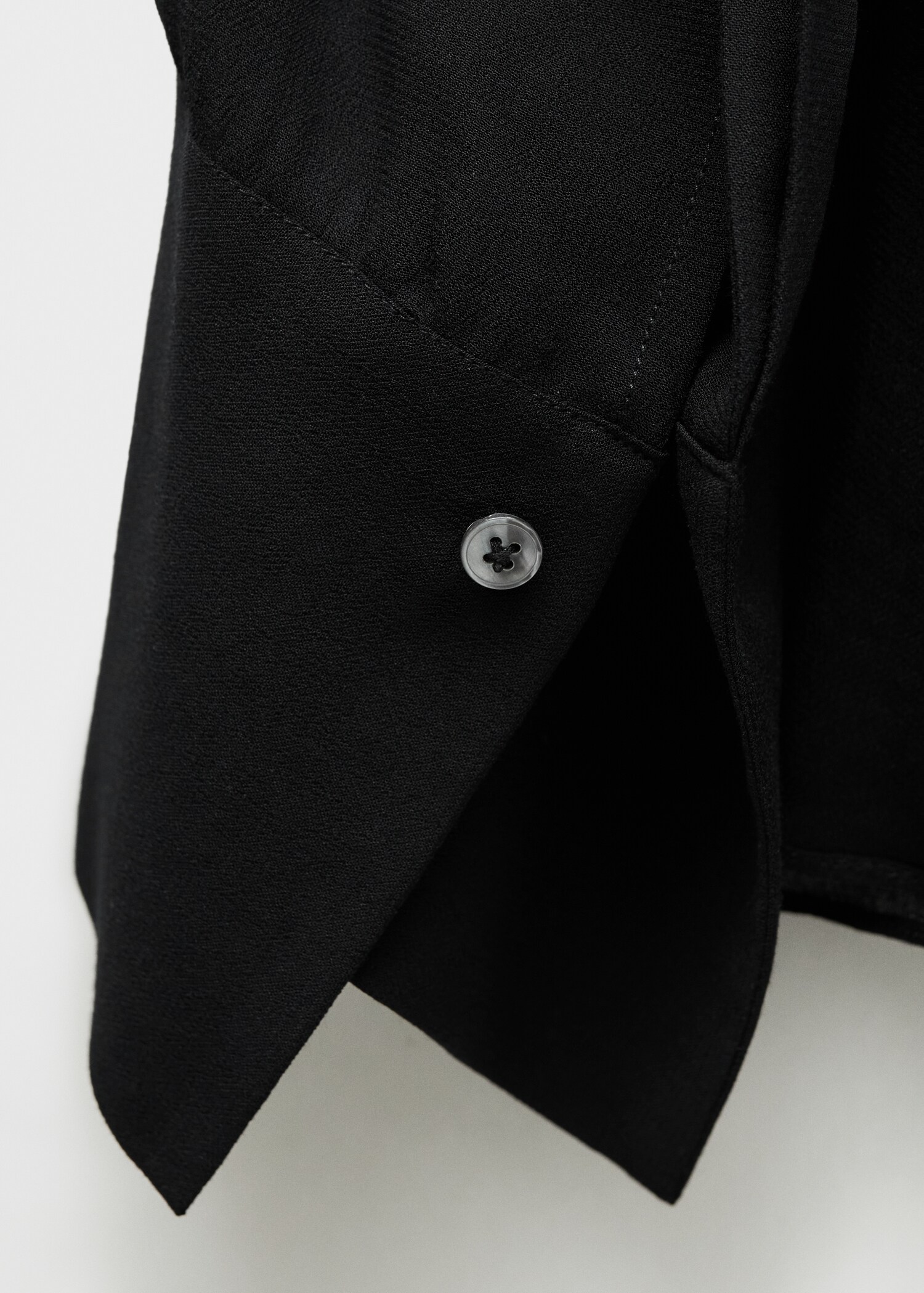 Halbdurchsichtiges Hemd mit Schleife - Detail des Artikels 0