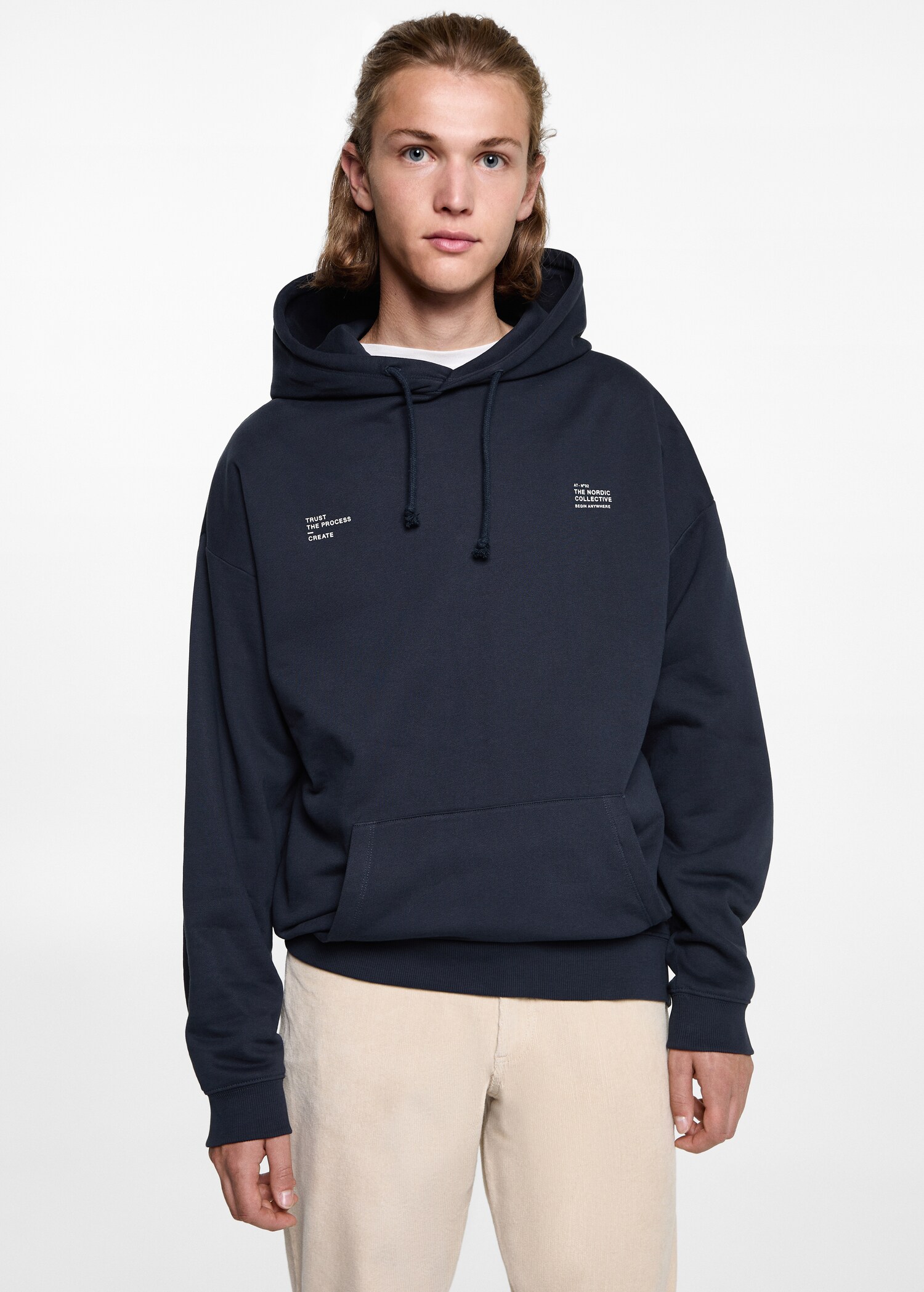 Sudadera estampada capucha - Plano medio