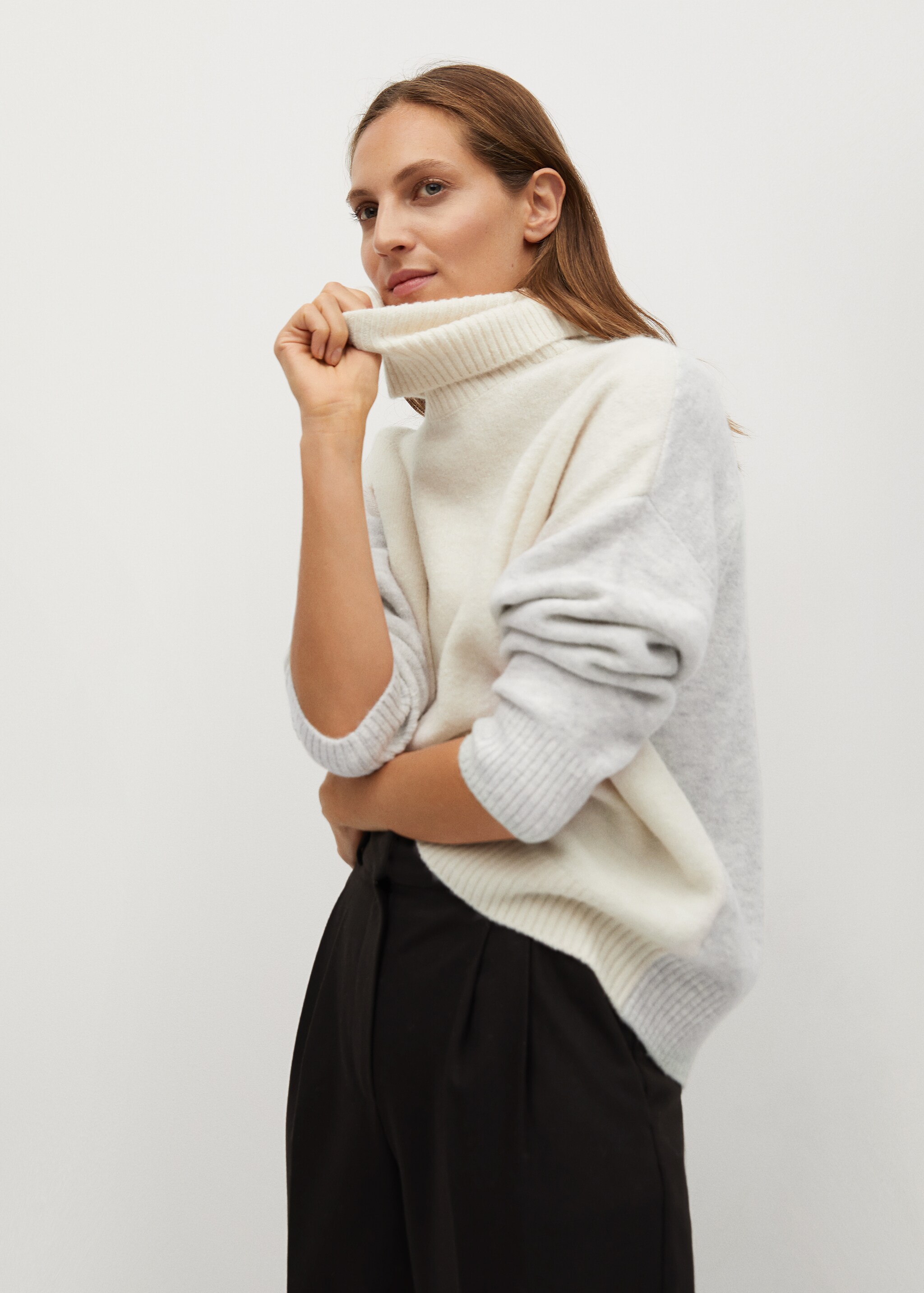 Jersey oversize cuello vuelto - Plano medio