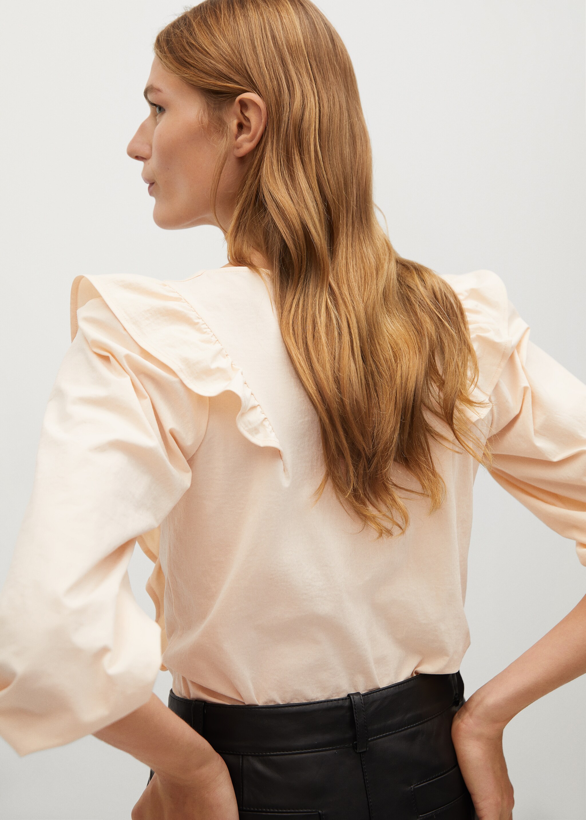 Blusa volante hombro - Reverso del artículo