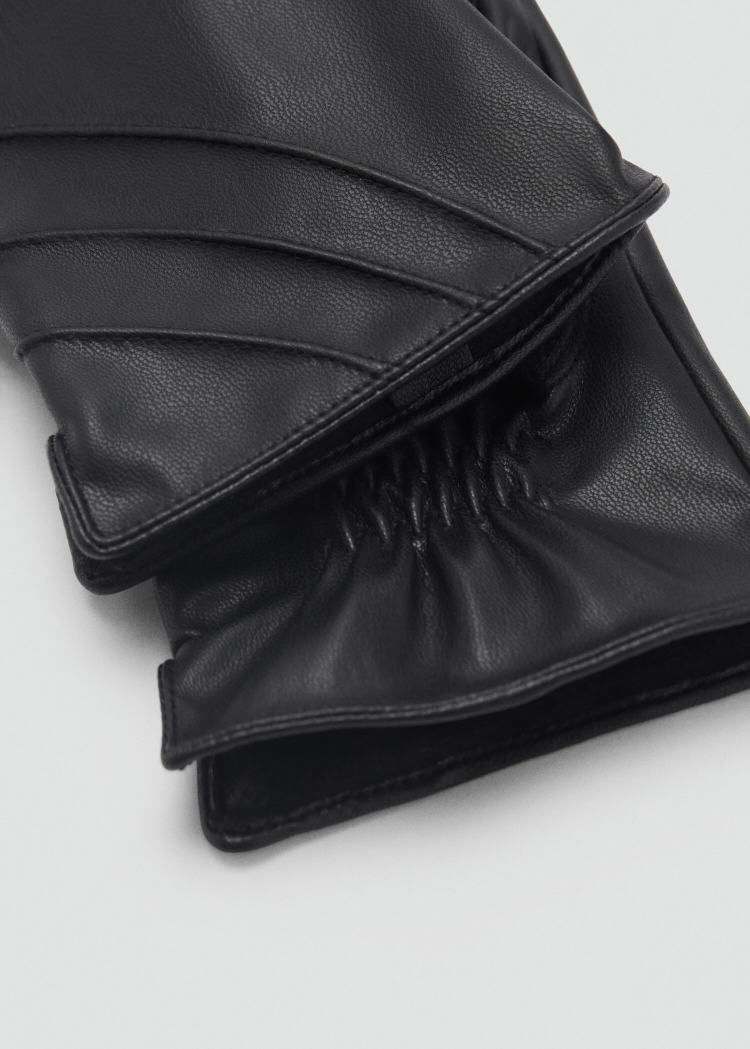 Faux-leather gloves - Medium plane