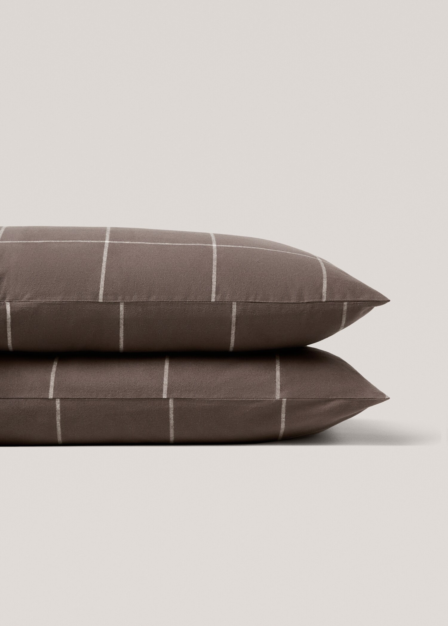 Cotton flannel checkered pillow cover 50x75cm - Details of the article 1