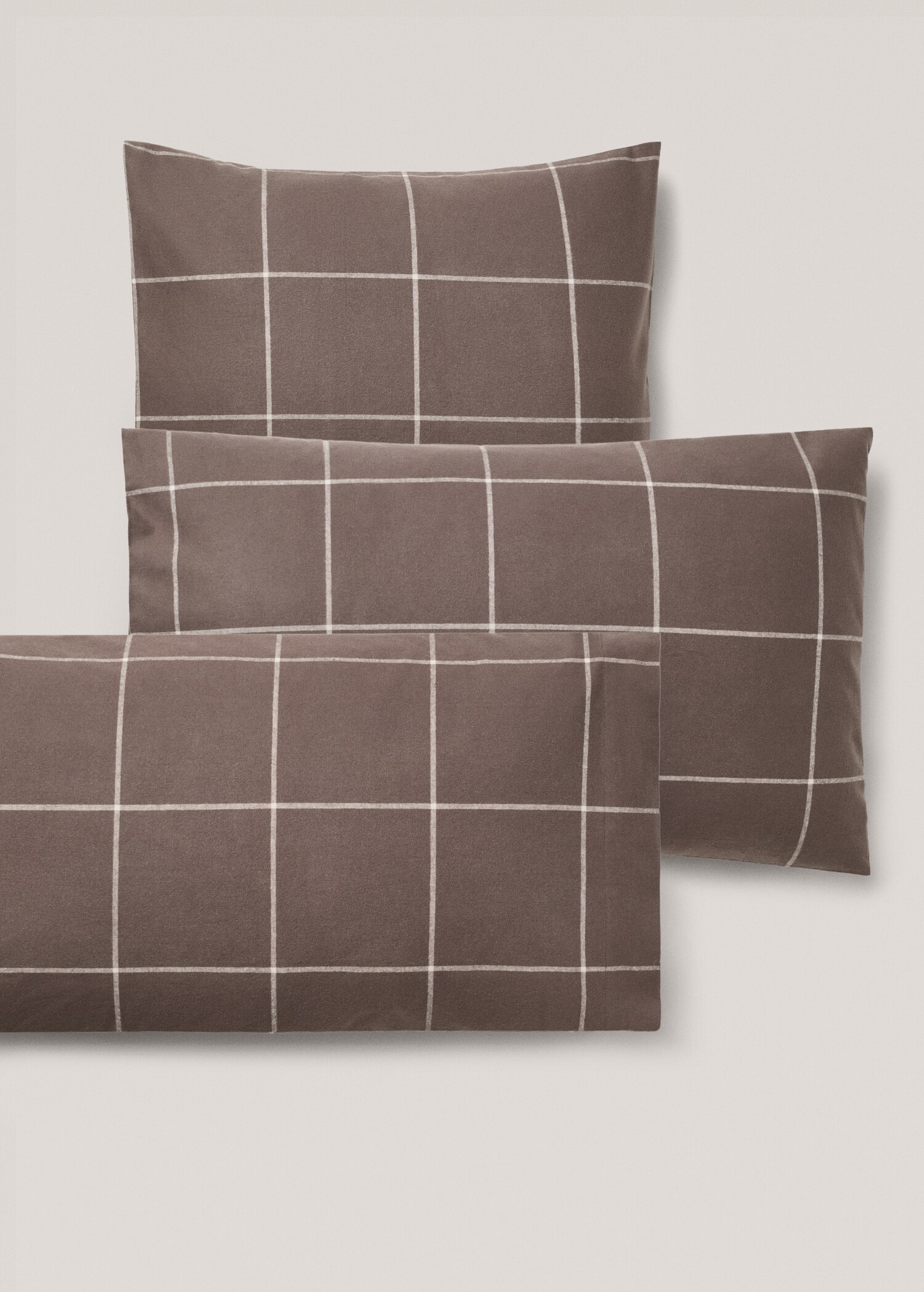 Cotton flannel checkered pillow cover 50x75cm - Details of the article 4