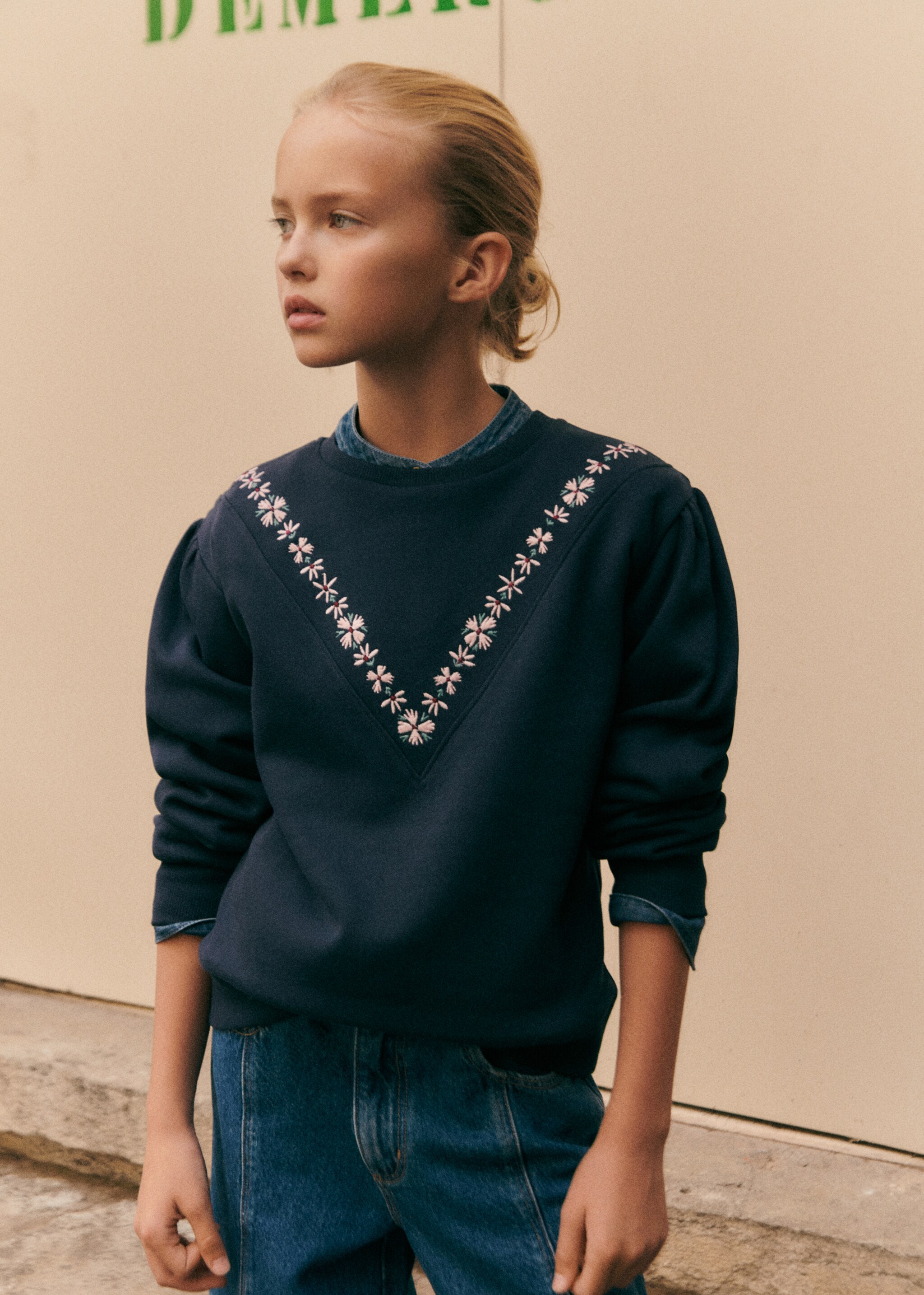 Sweatshirt met bloemborduursel - Detail van het artikel 5