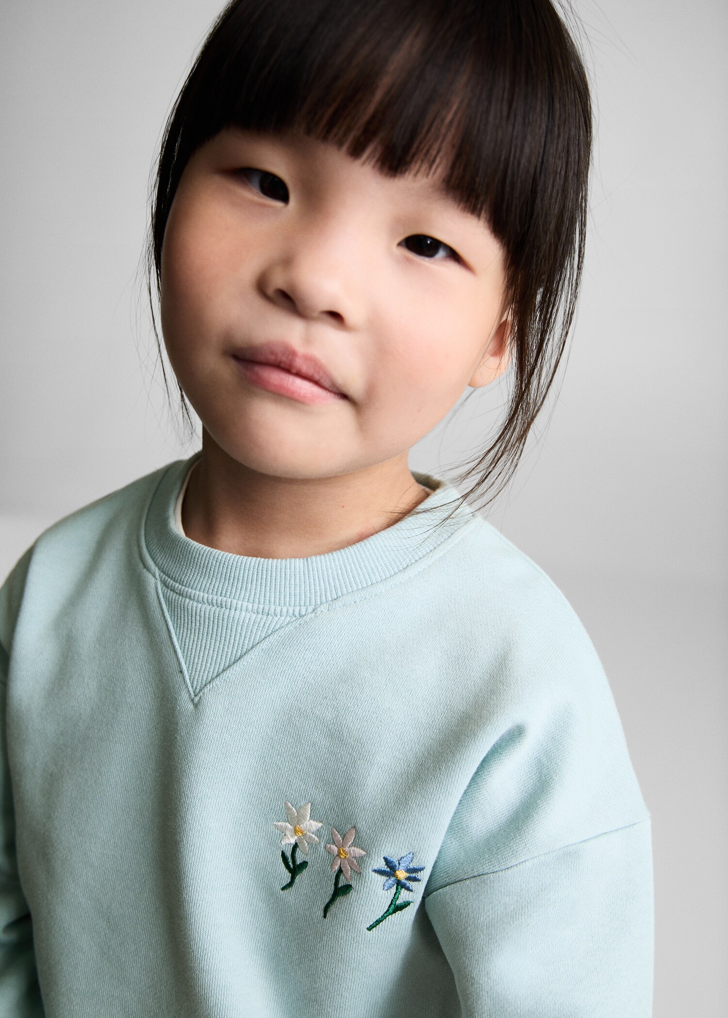 Sweatshirt med blombroderi - Detaljer om artikeln 1