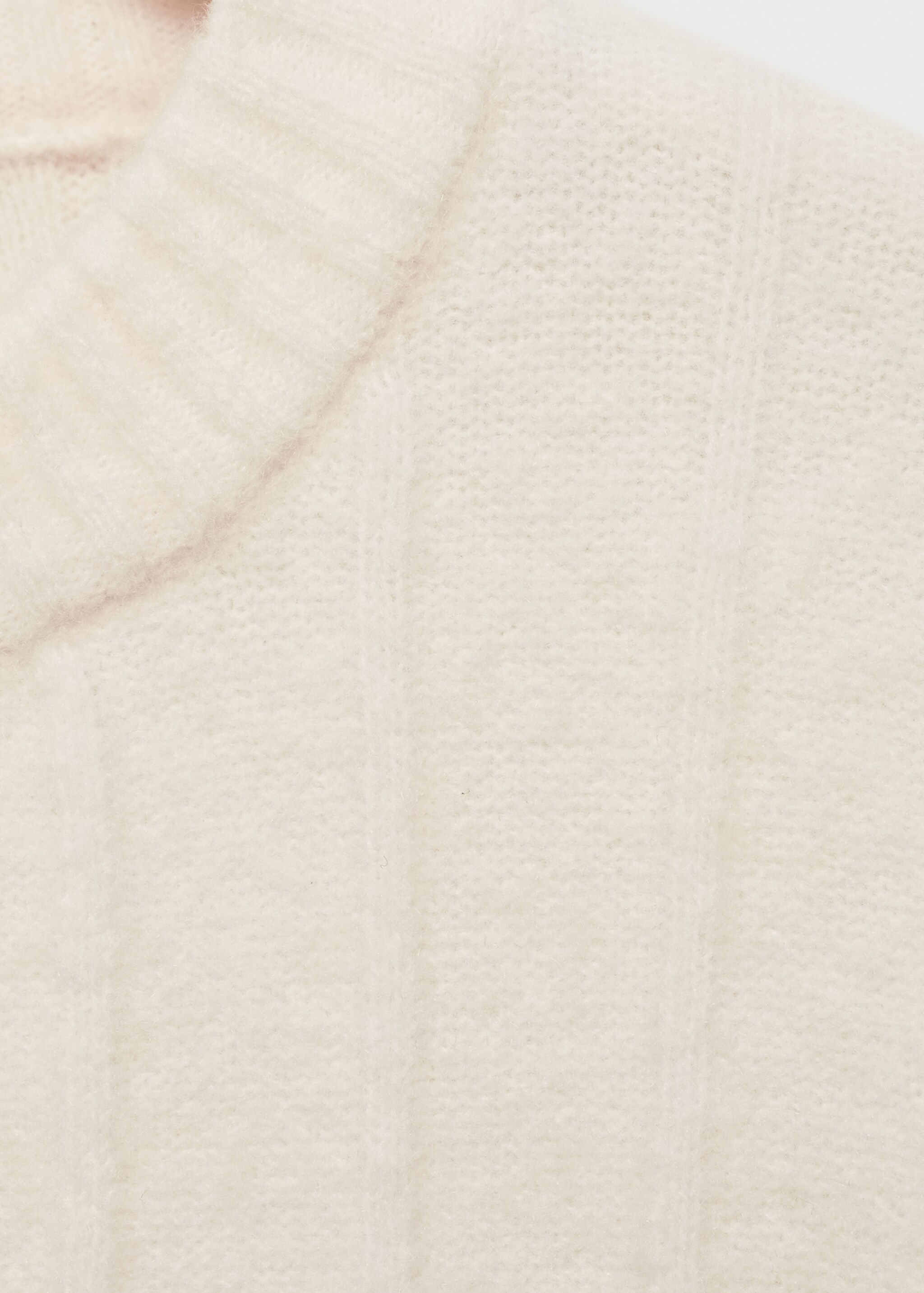 Úpletový svetr s výstřihem perkins - Detail zboží 8, Béžová. Ref: 77017705-00.