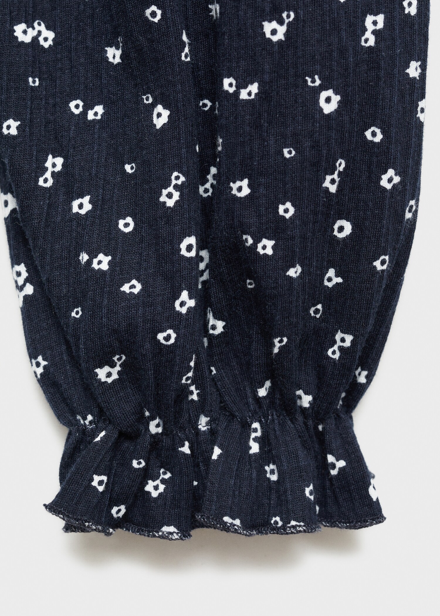 Flowy printed blouse - Details of the article 8