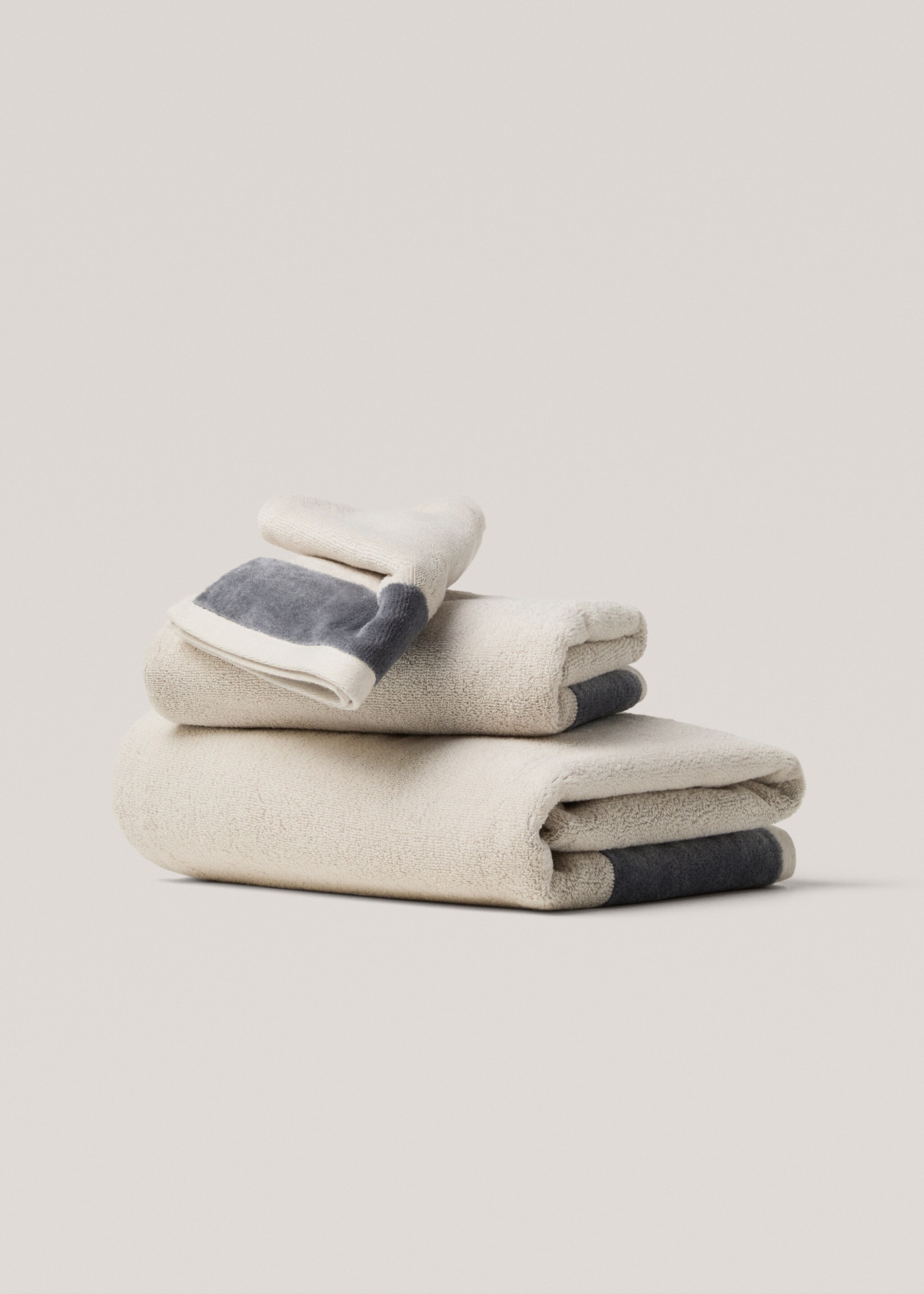 100% cotton hand towel with striped design 30x50cm - Article without model, Beige. Ref: 77017714-00.