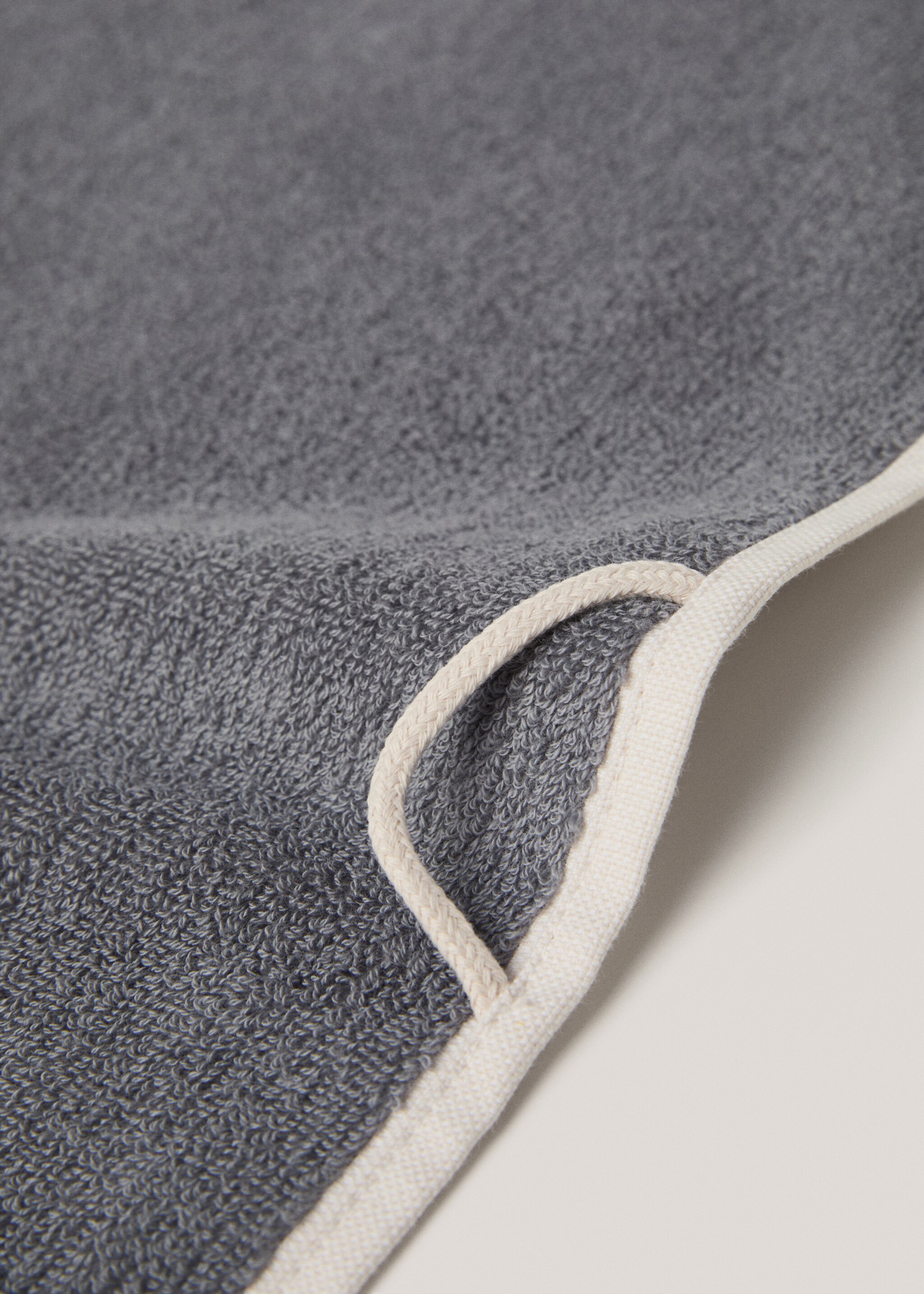 100% cotton hand towel with striped design 30x50cm - Details of the article 3, Beige. Ref: 77017714-00.