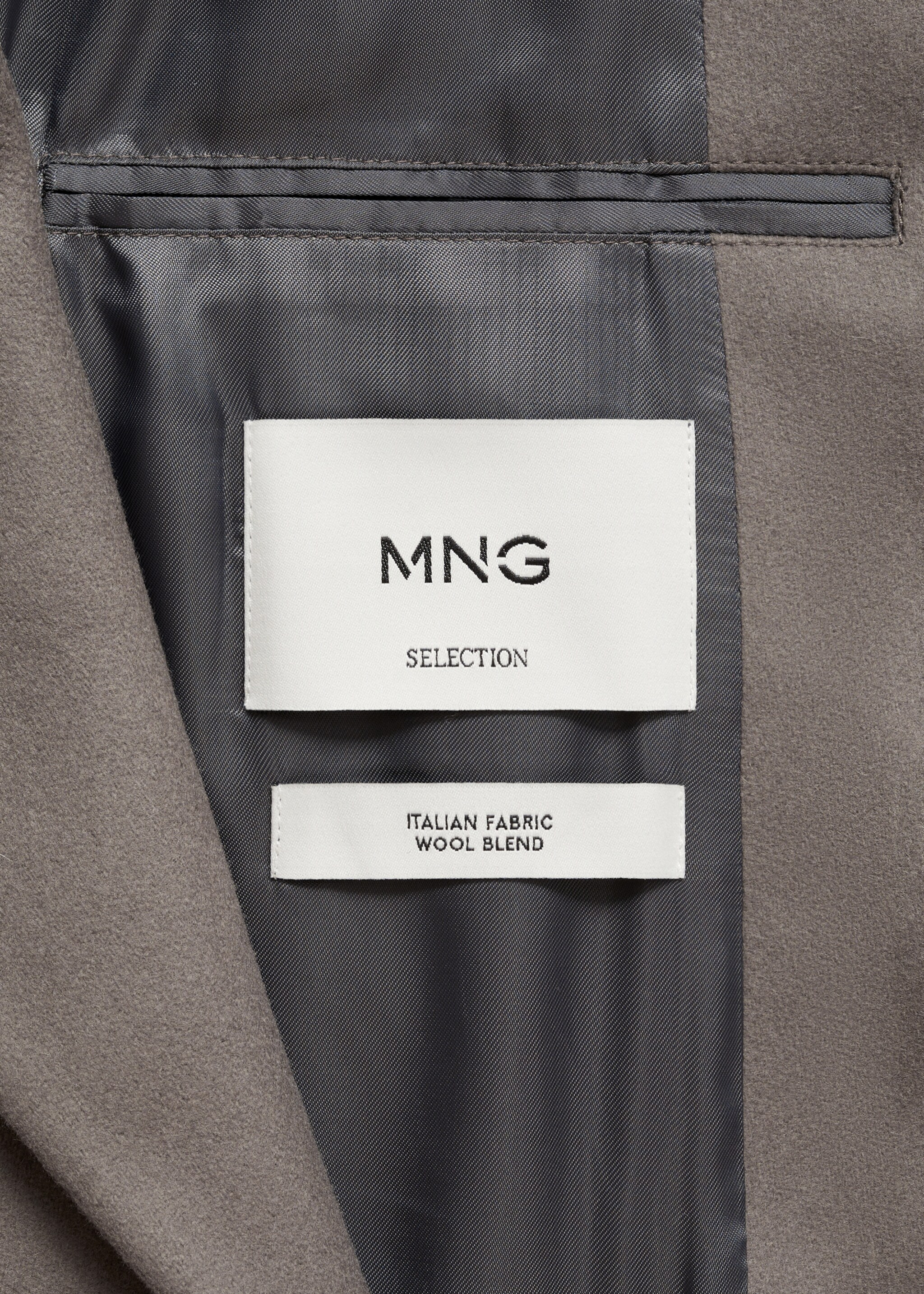 100% Italian wool double-breasted coat - Details of the article 0, Medium Brown. Ref: 77017919-00.