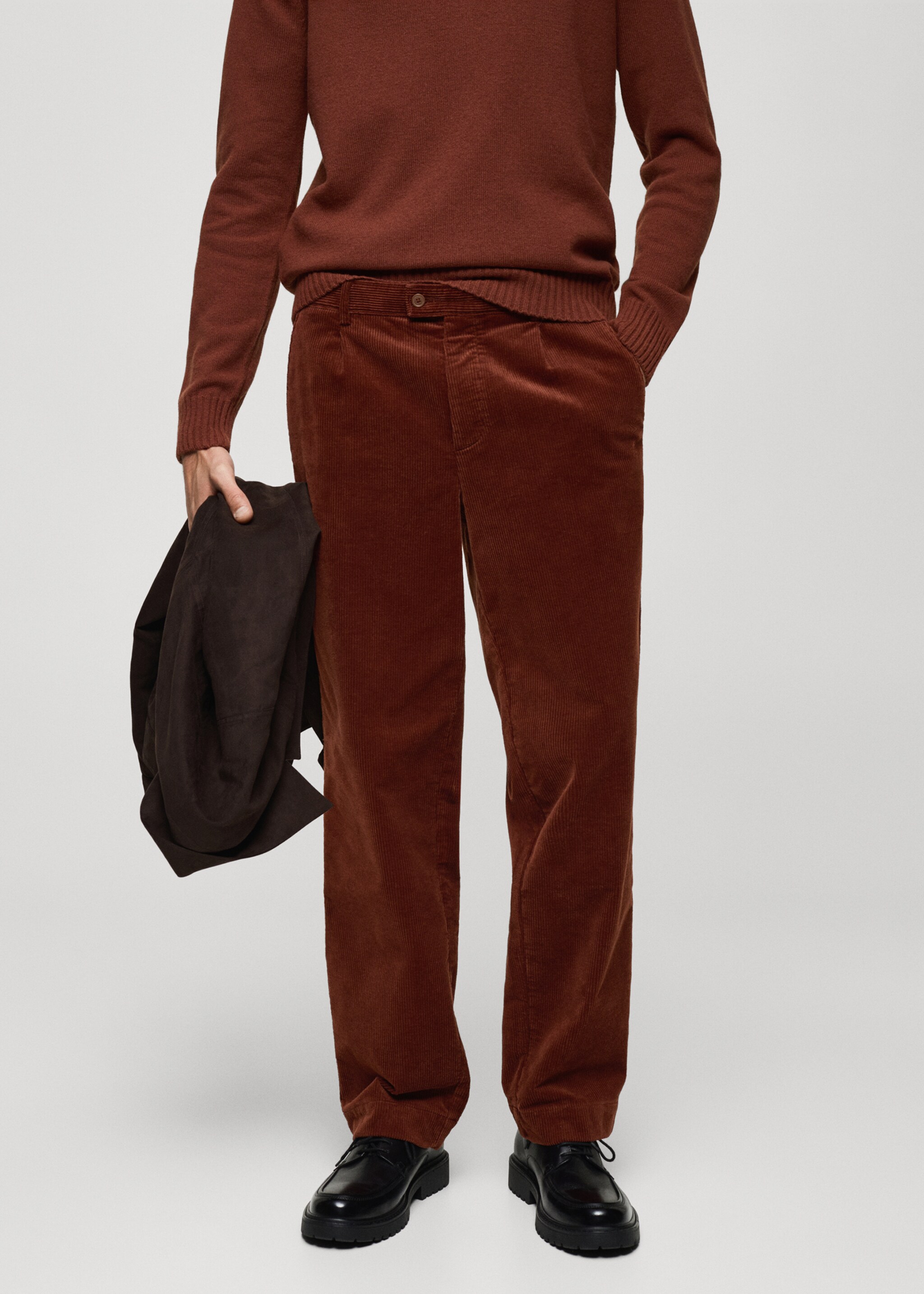 Corduroy straight-fit trousers - Medium plane, Russet. Ref: 77017921-00.