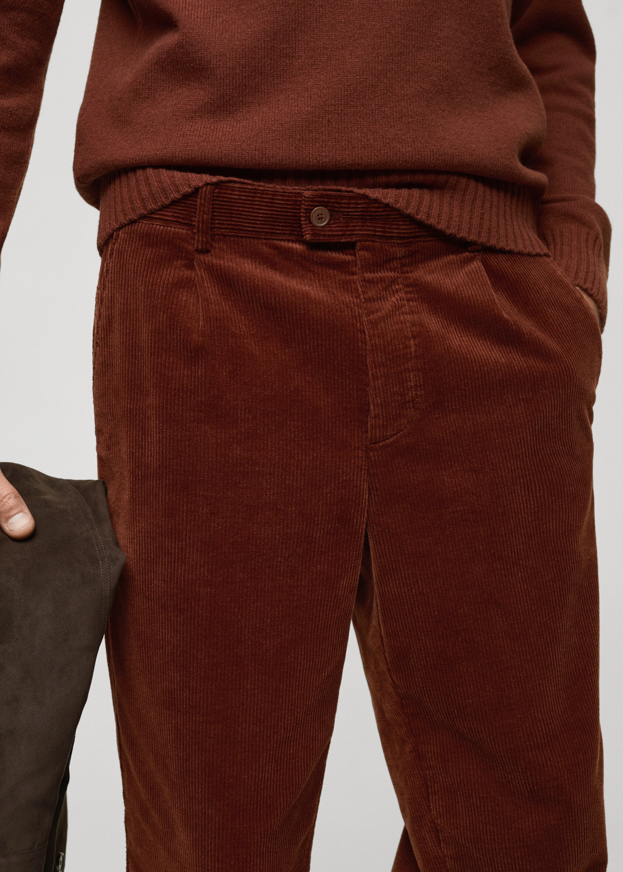 Corduroy straight-fit trousers - Details of the article 1, Russet. Ref: 77017921-00.
