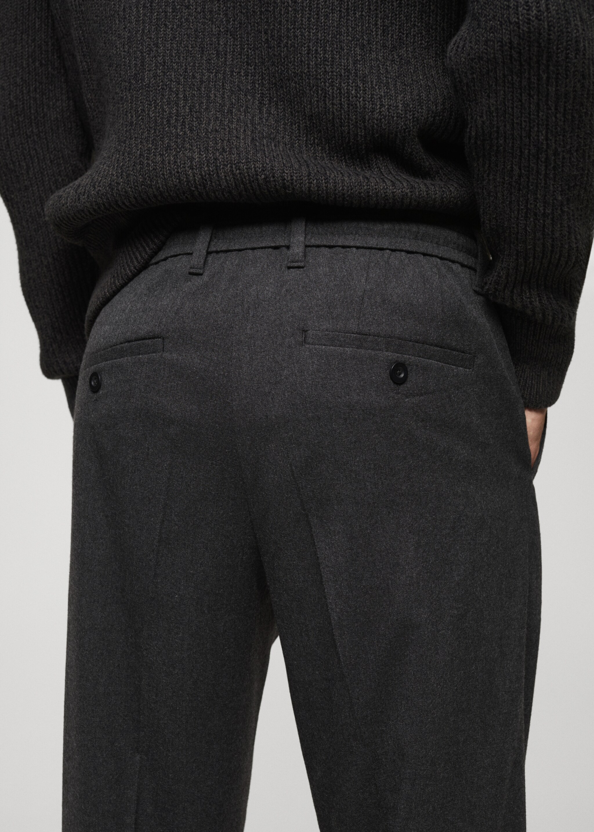 Pantalons regular fit pinces cordill - Detall de l'article 6, Gris. Ref: 77017922-00.