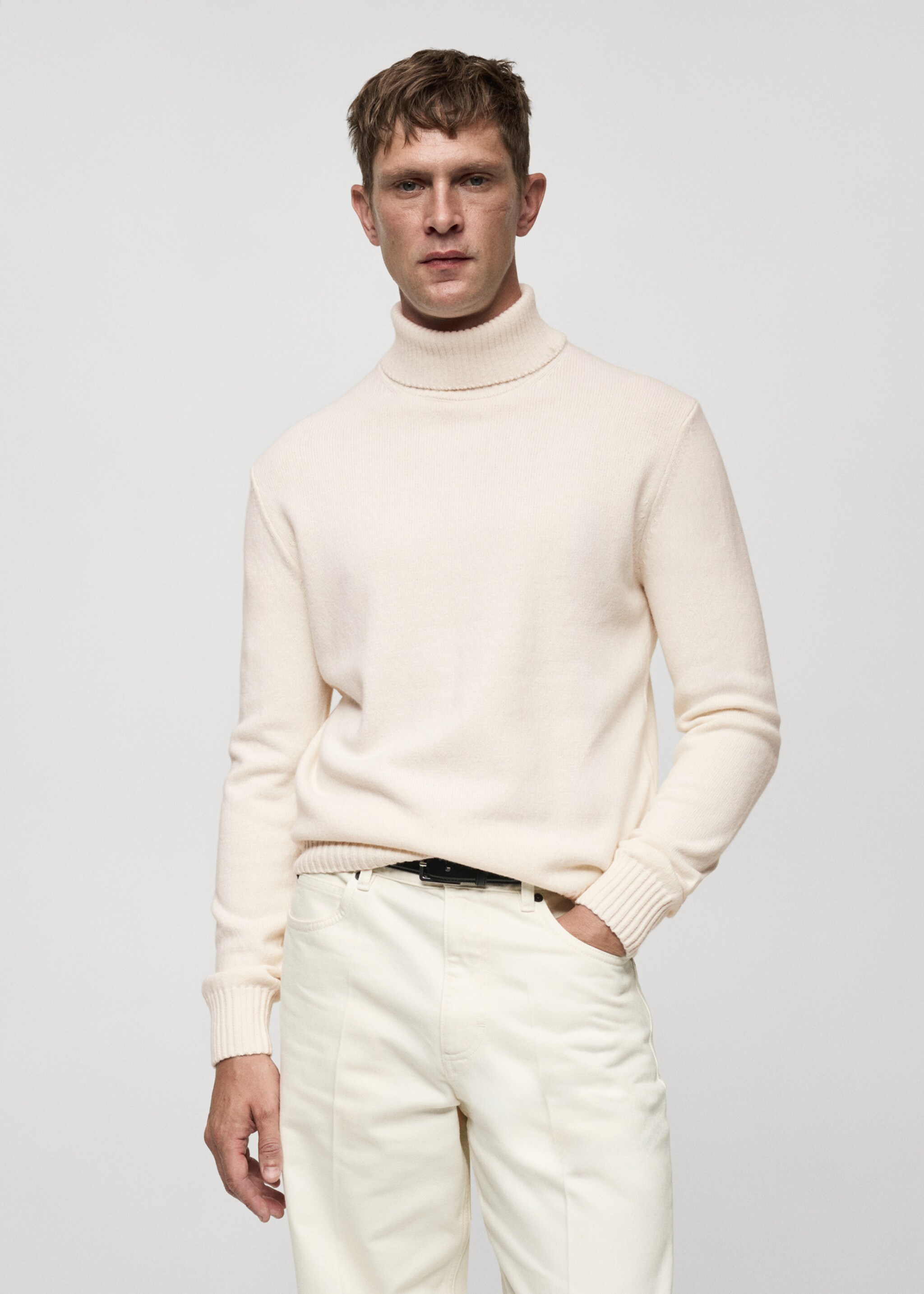 Pull-over maille laine col montant - Plan moyen, Blanc cassé. Ref: 77017937-00.