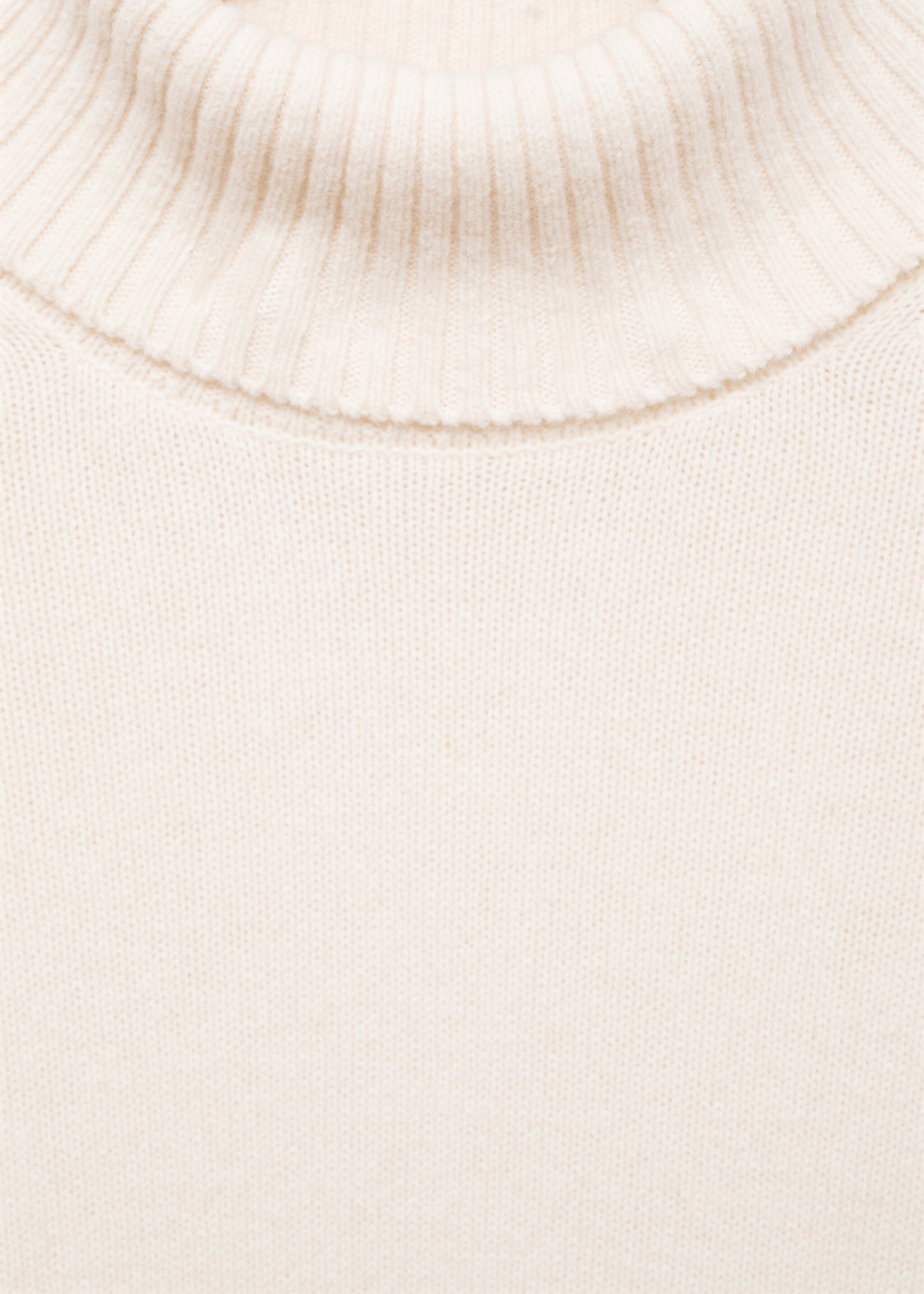 Pull-over maille laine col montant - Détail de l'article 8, Blanc cassé. Ref: 77017937-00.