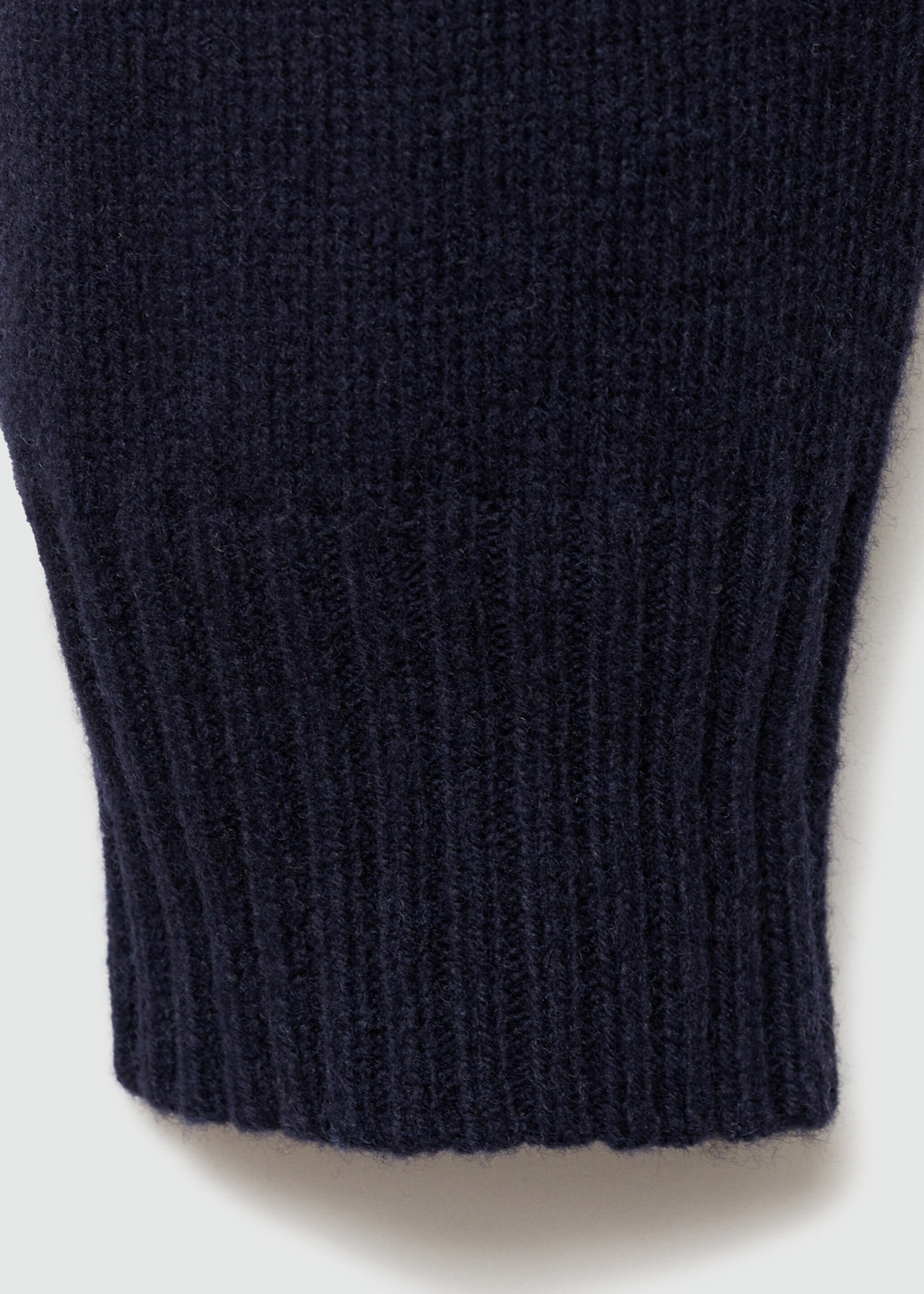 Strickpullover aus Wolle mit Rollkragen - Detail des Artikels 0, Dunkles Marineblau. Ref: 77017937-00.
