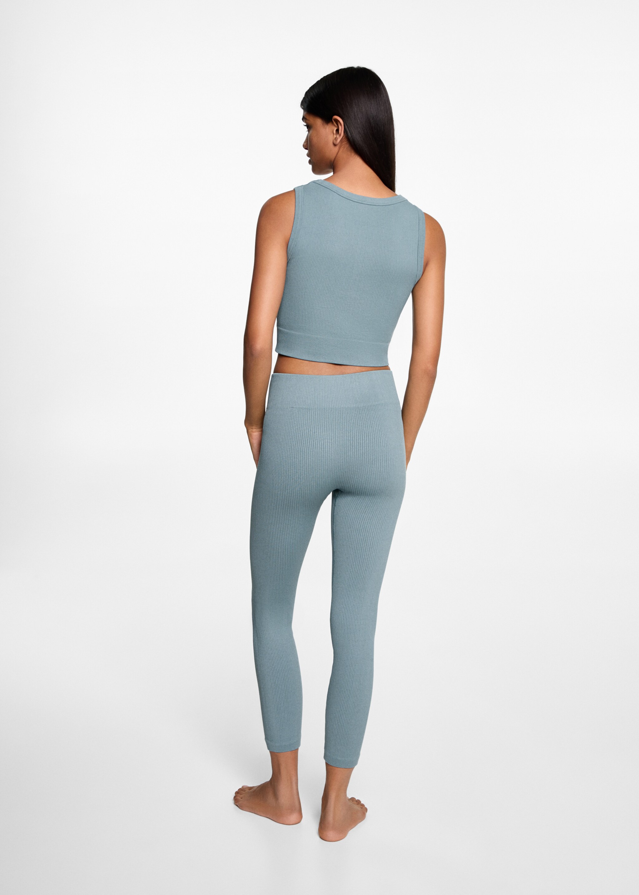 Top crop deportivo - Reverso del artículo, Verde menta. Ref: 77018281-00.