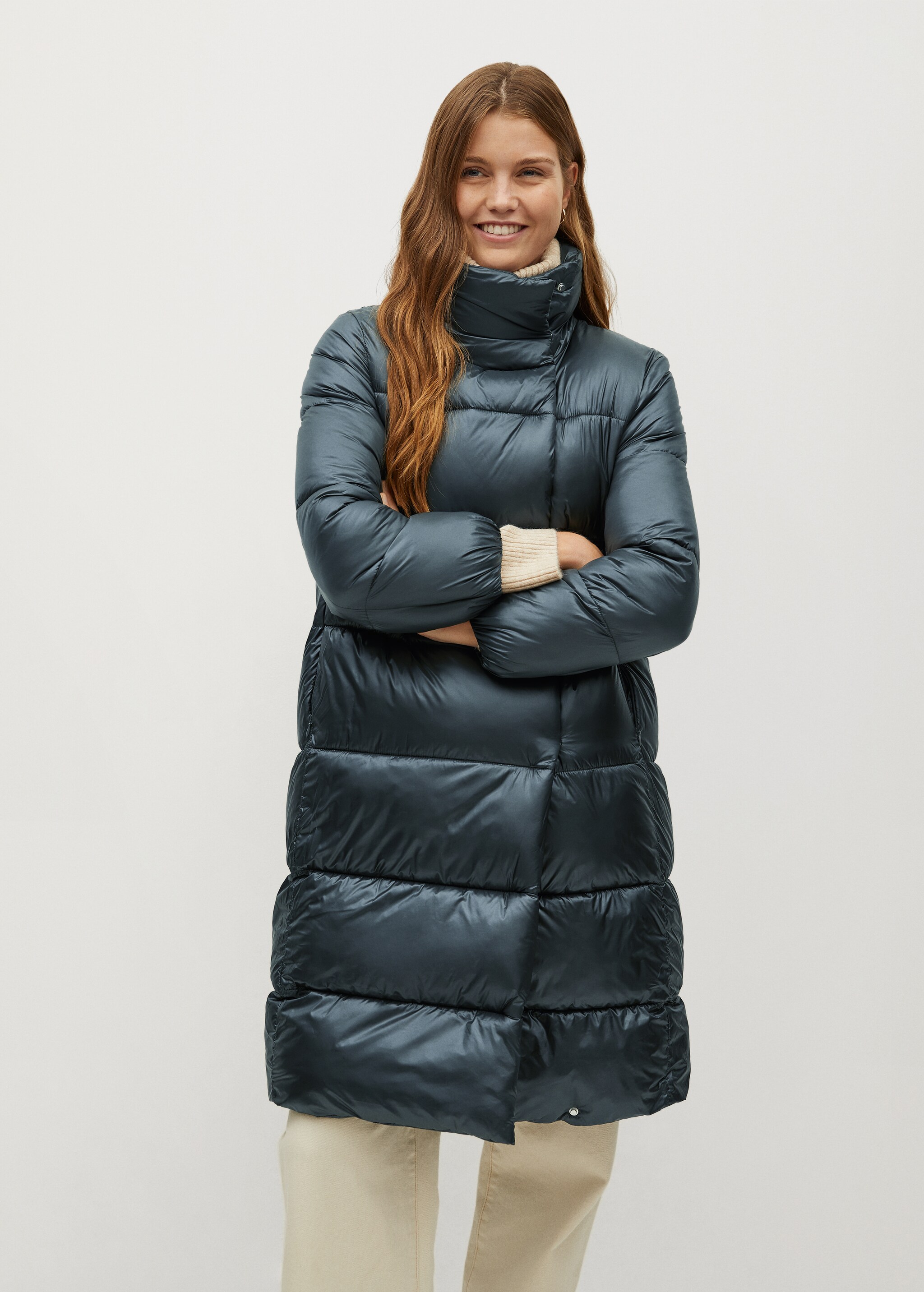 Anorak midi acolchado - Plano medio