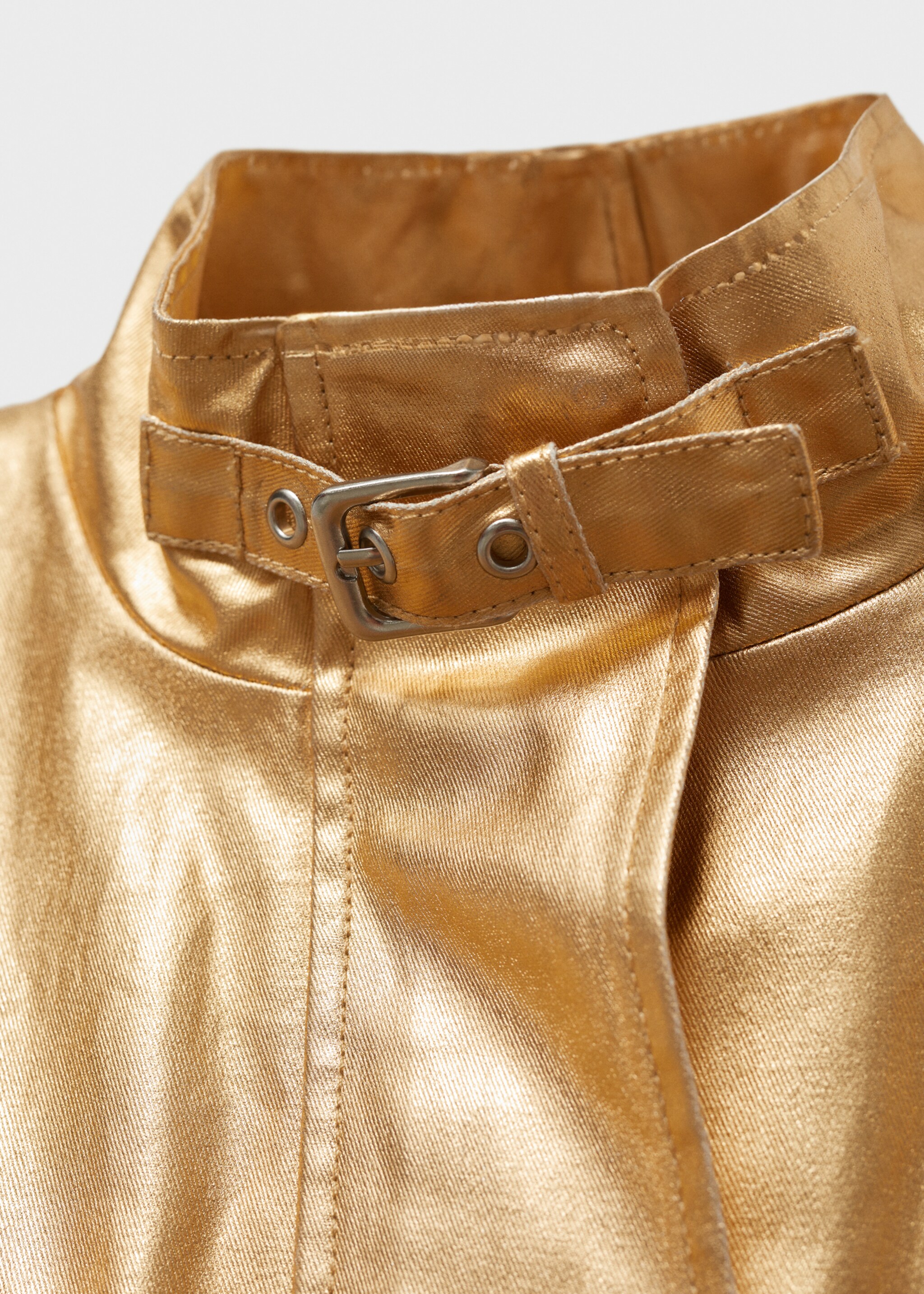 Τζάκετ bomber denim μεταλιζέ - Λεπτομέρεια του προϊόντος 8, Χρυσό. Ref: 77018635-00.
