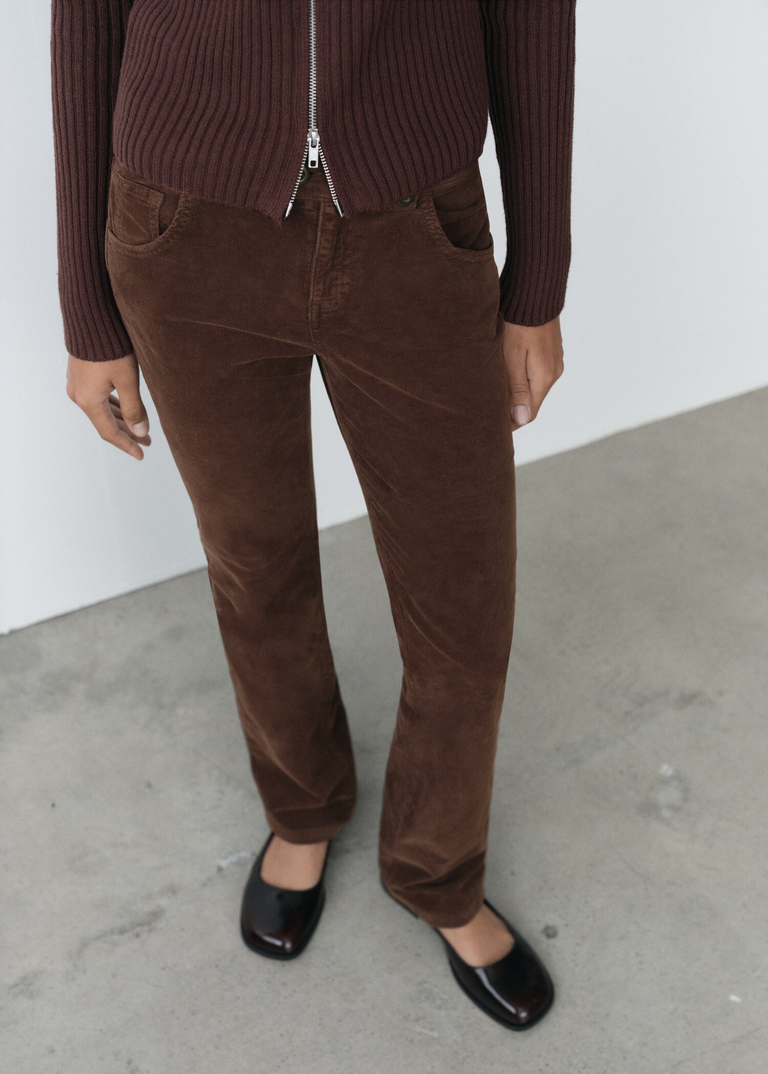 Flared corduroy trousers - Medium plane