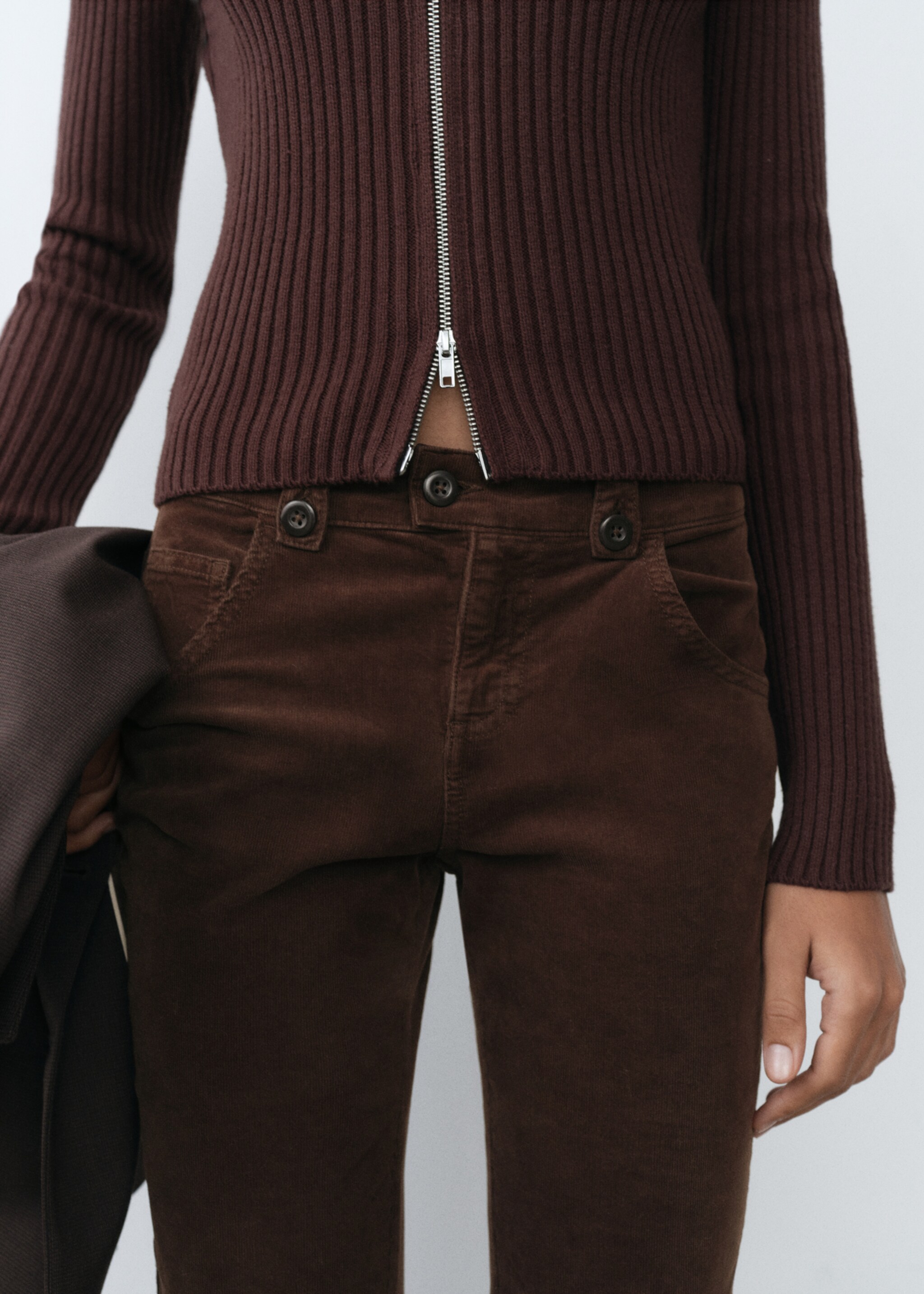 Flared corduroy trousers - Details of the article 6, Brown. Ref: 77018638-00.