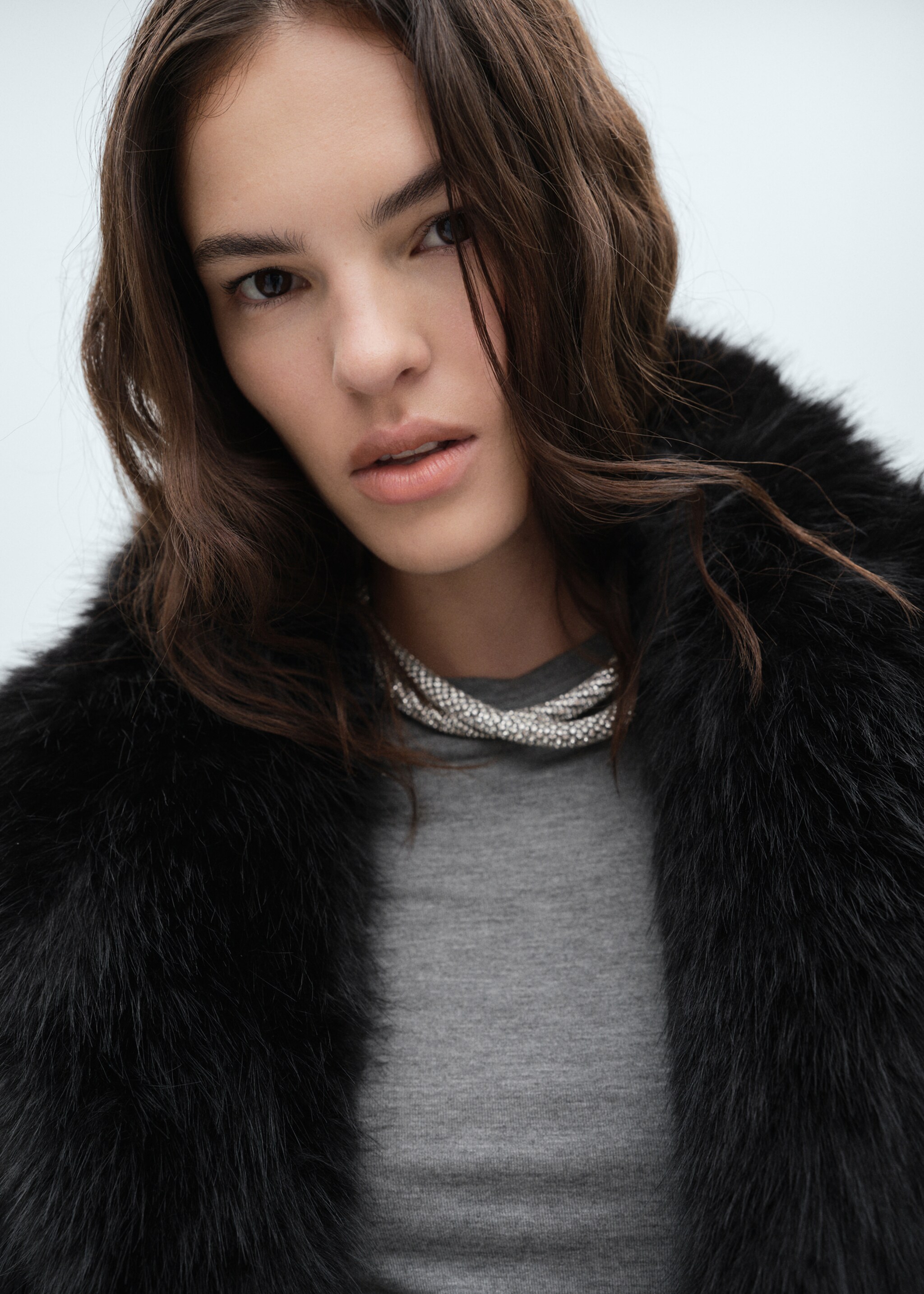 Παλτό συνθετική γούνα με πέτο - Λεπτομέρεια του προϊόντος 1, Μαύρο. Ref: 77019032-00.