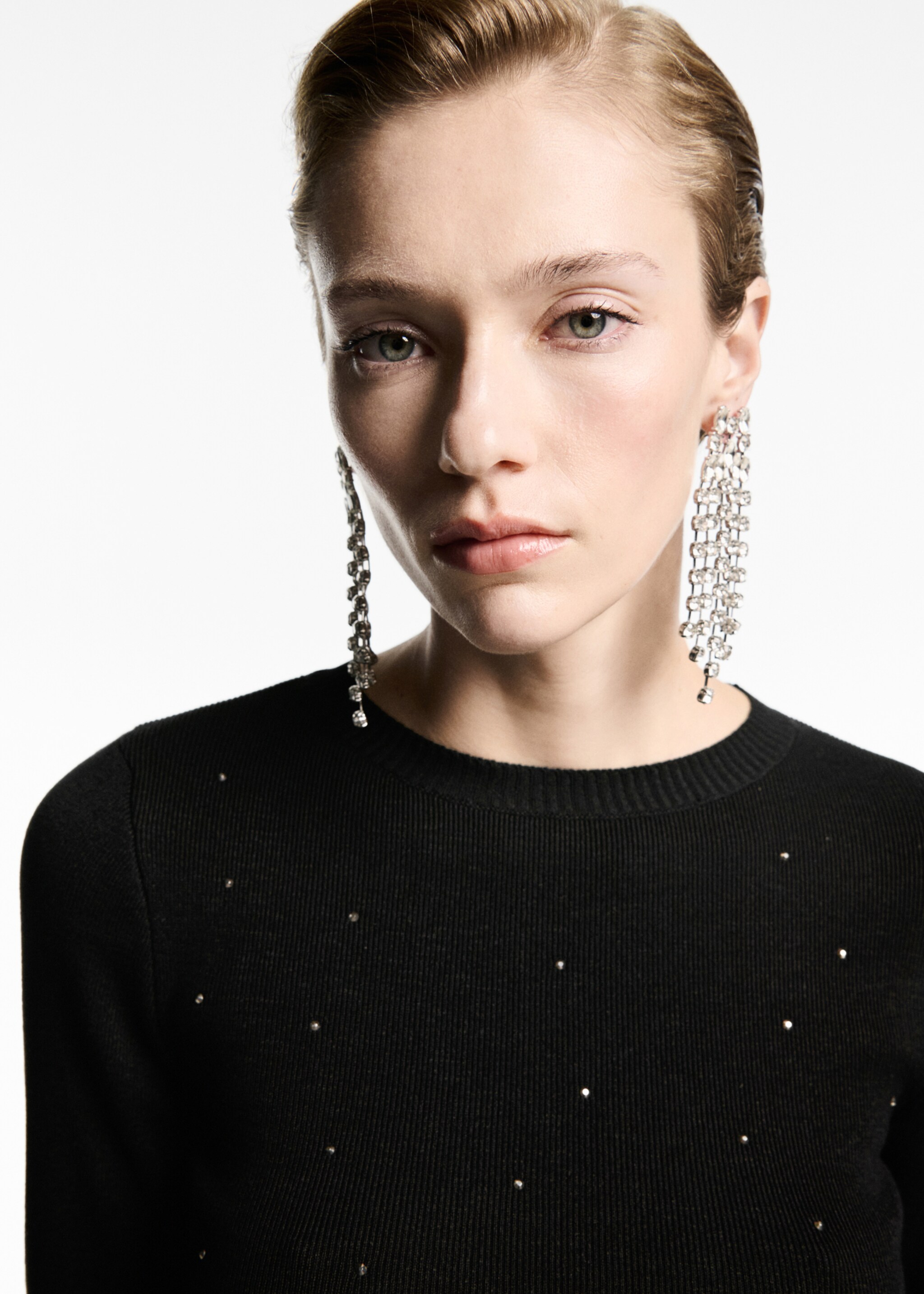 Crop trui met stras - Detail van het artikel 1, Zwart. Ref: 77019063-00.