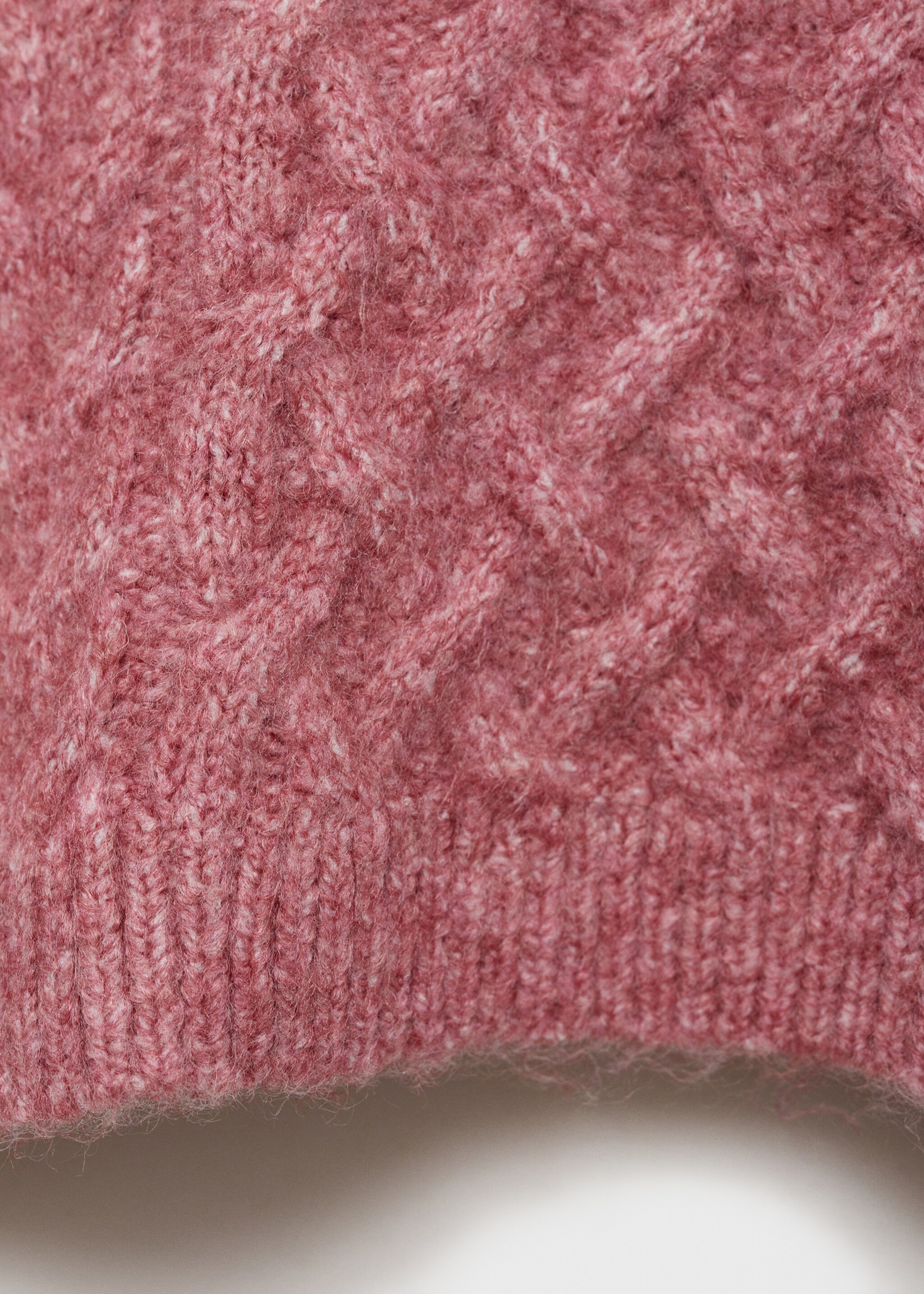 Pull-over maille tressée - Détail de l'article 0, Cerise. Ref: 77019065-00.