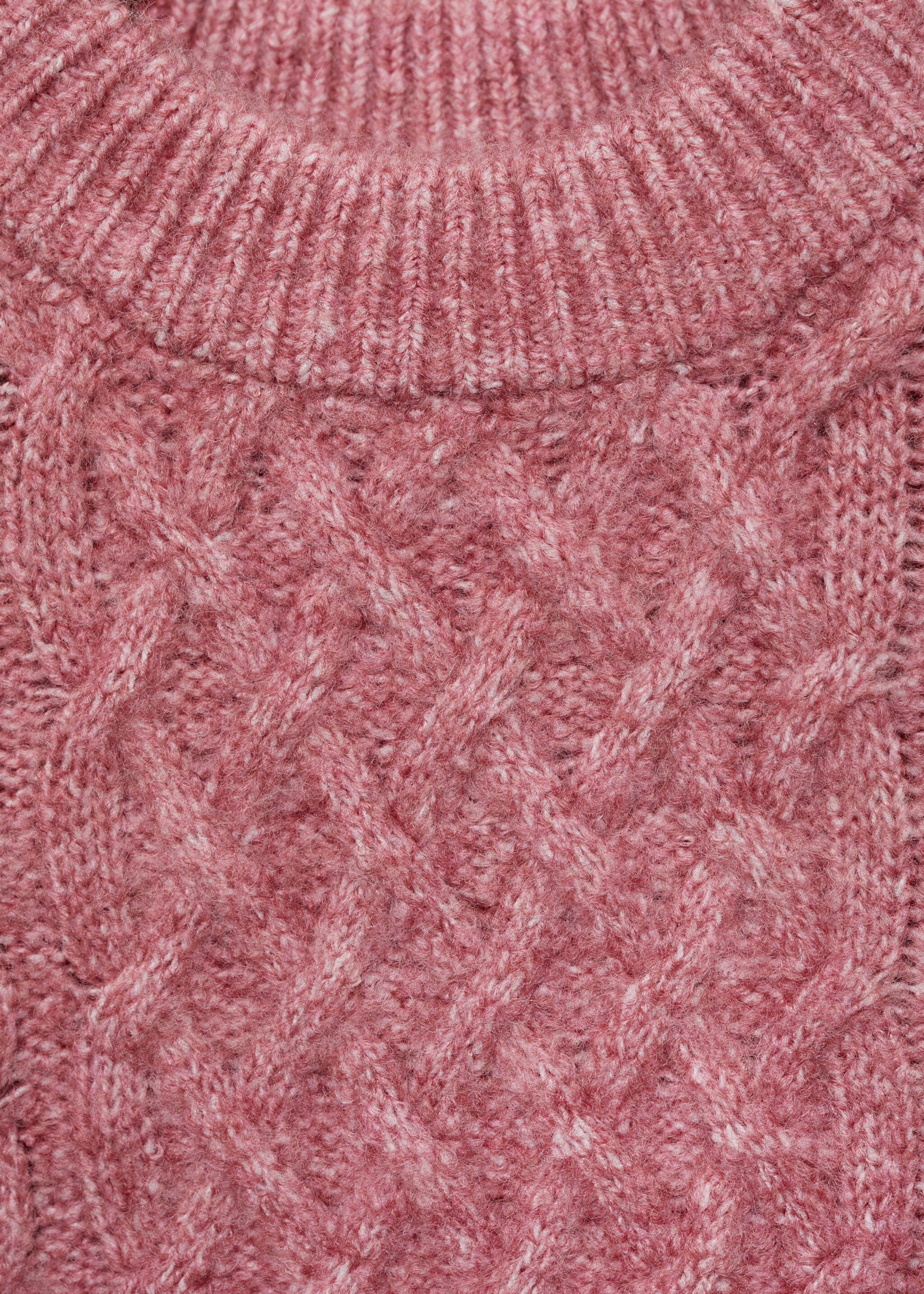 Pull-over maille tressée - Détail de l'article 8, Cerise. Ref: 77019065-00.