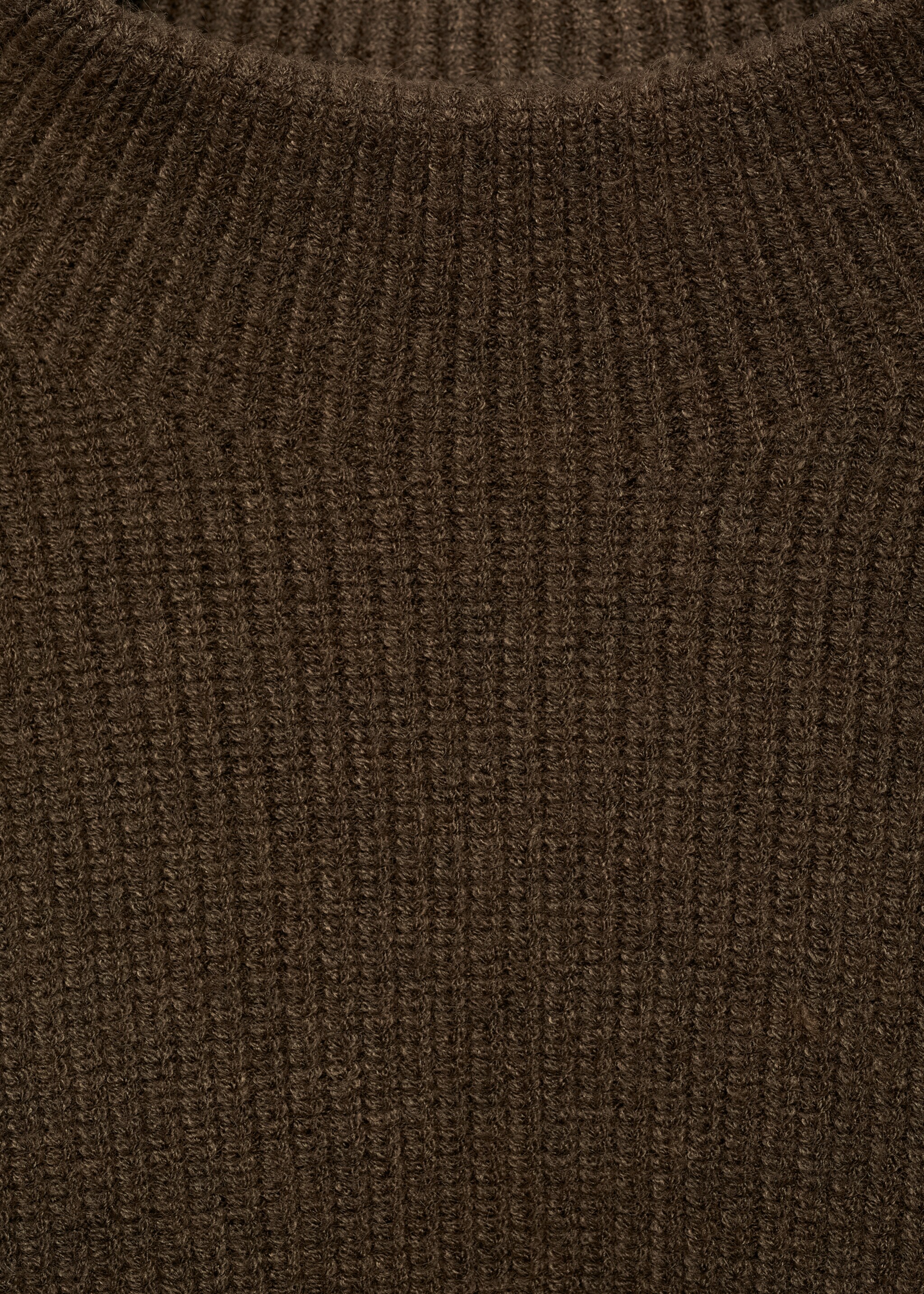 Jersey canalé cuello perkins - Detalle del artículo 8, Khaki. Ref: 77019066-00.