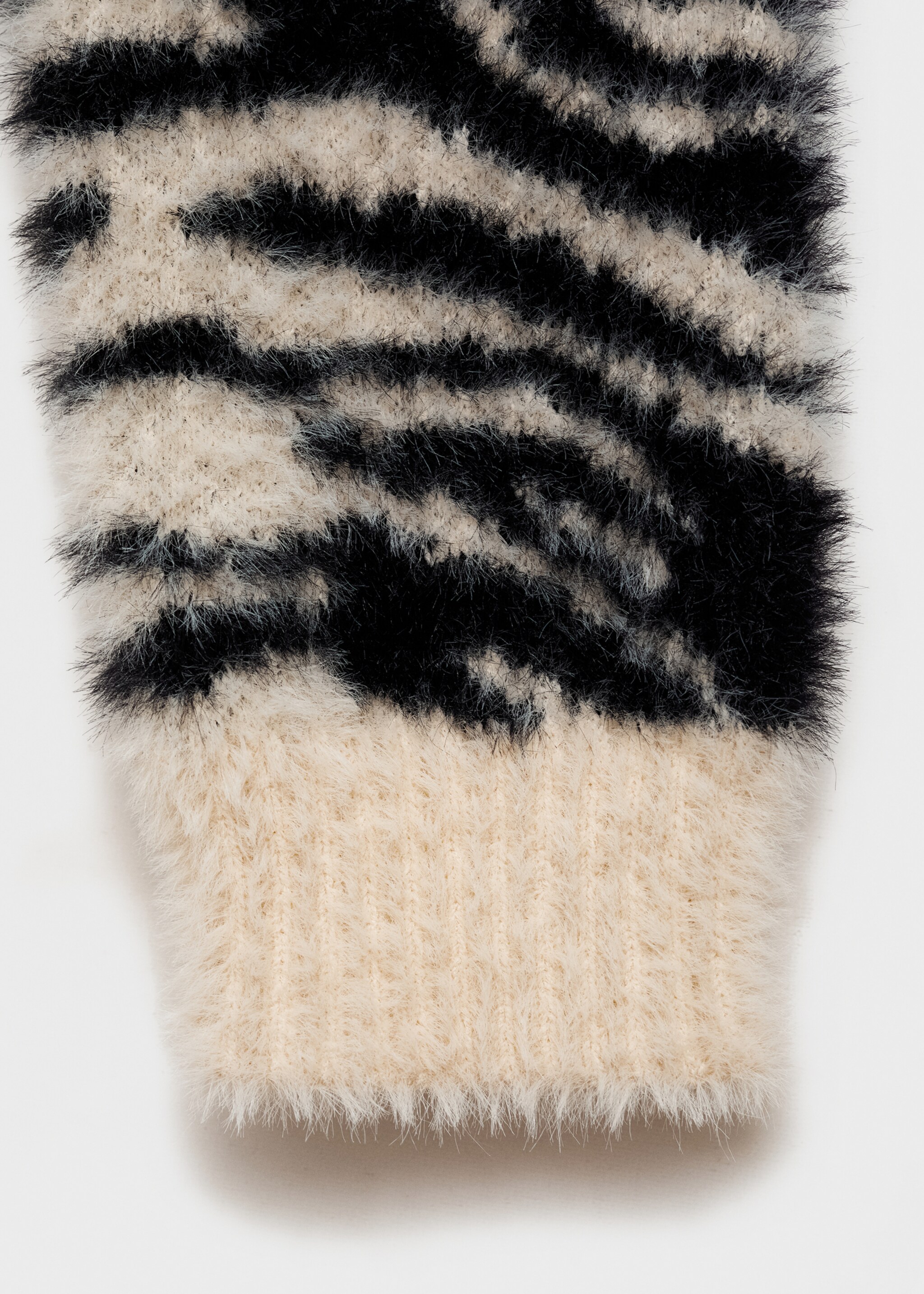 Faux-fur zebra-print sweater - Details of the article 0, Ecru. Ref: 77019069-00.