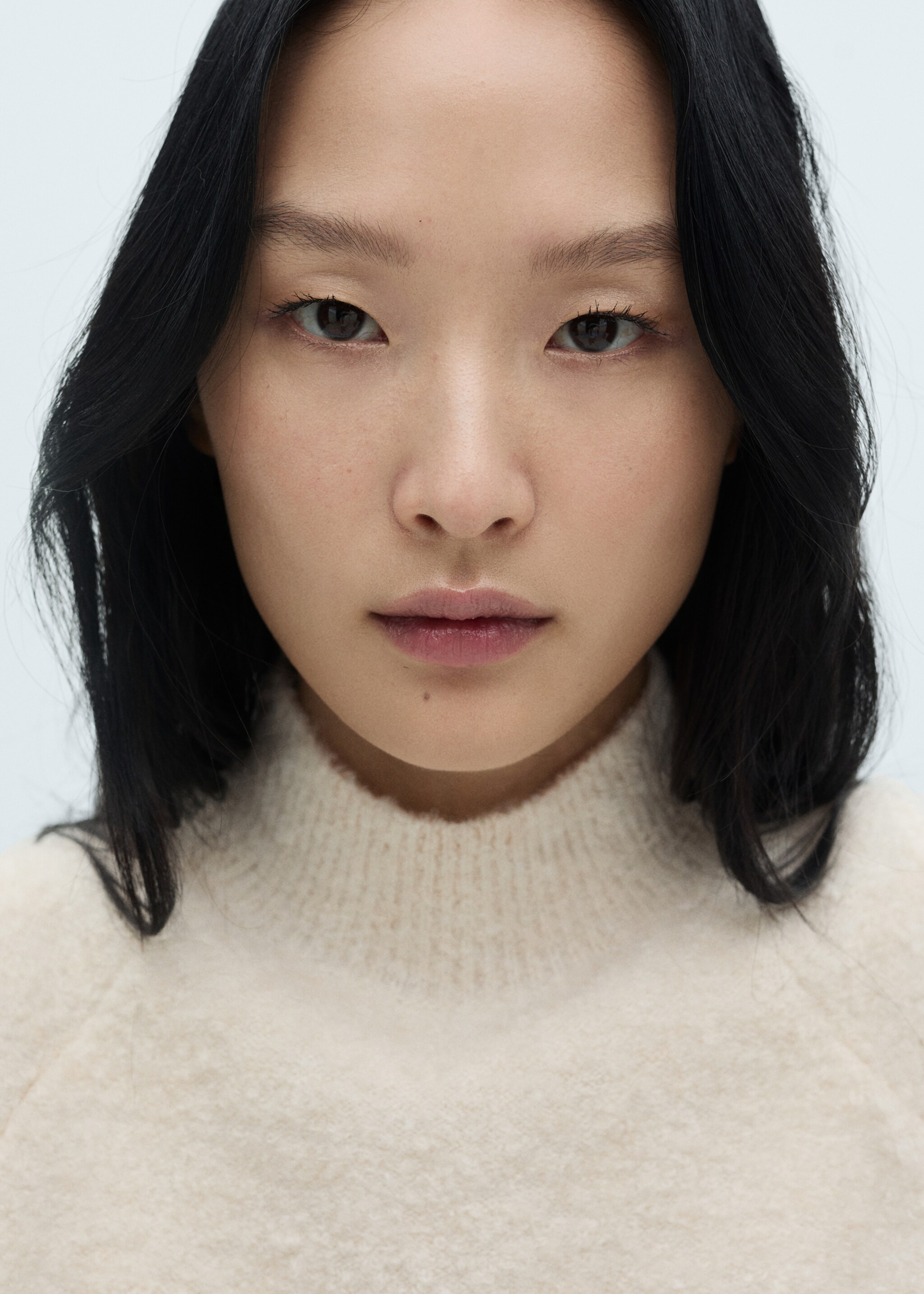 Perkins-neck bouclé sweater - Details of the article 1, Ecru. Ref: 77019074-00.