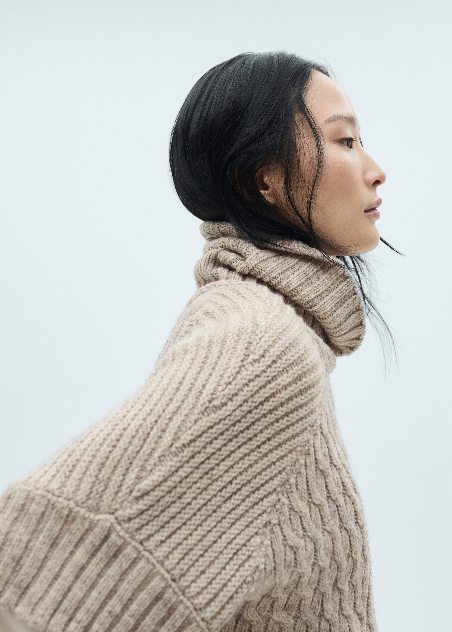 Short-sleeved braided sweater - Details of the article 2