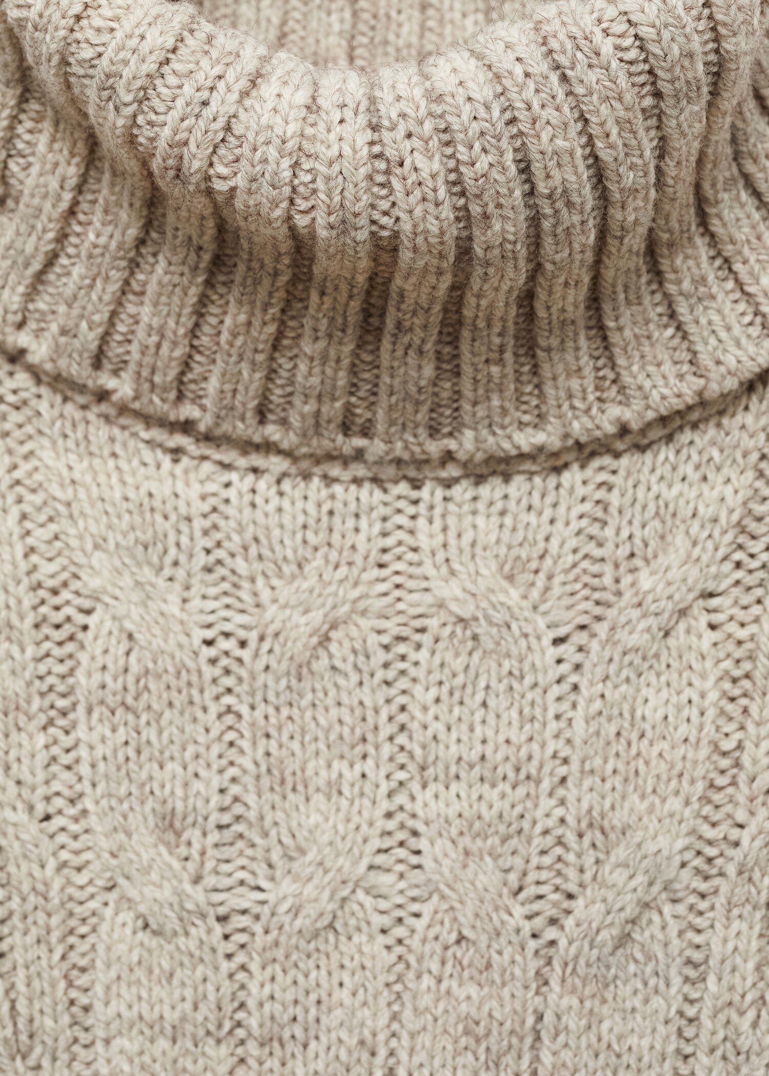 Short-sleeved braided sweater - Details of the article 8