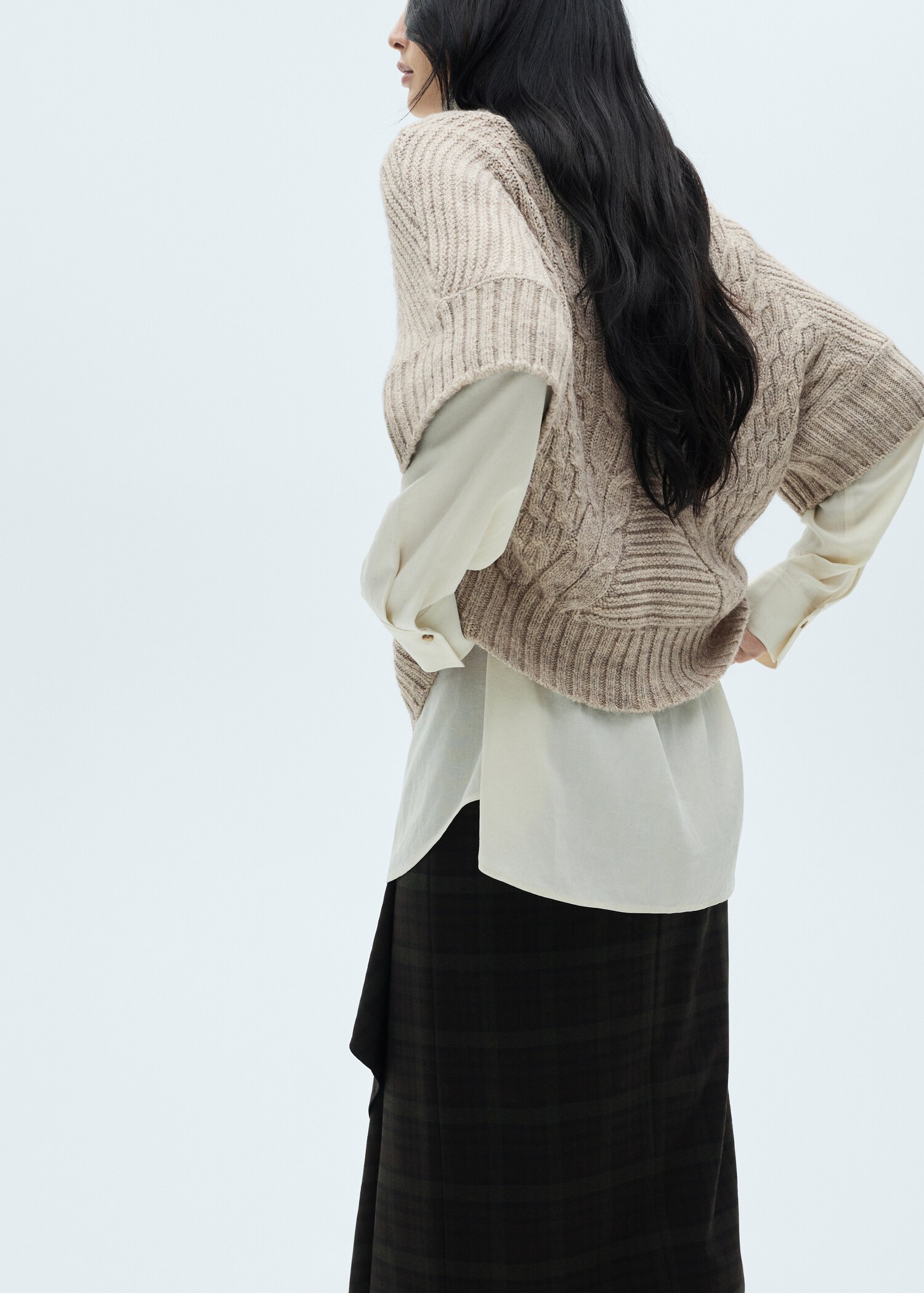 Short-sleeved braided sweater - Reverse of the article