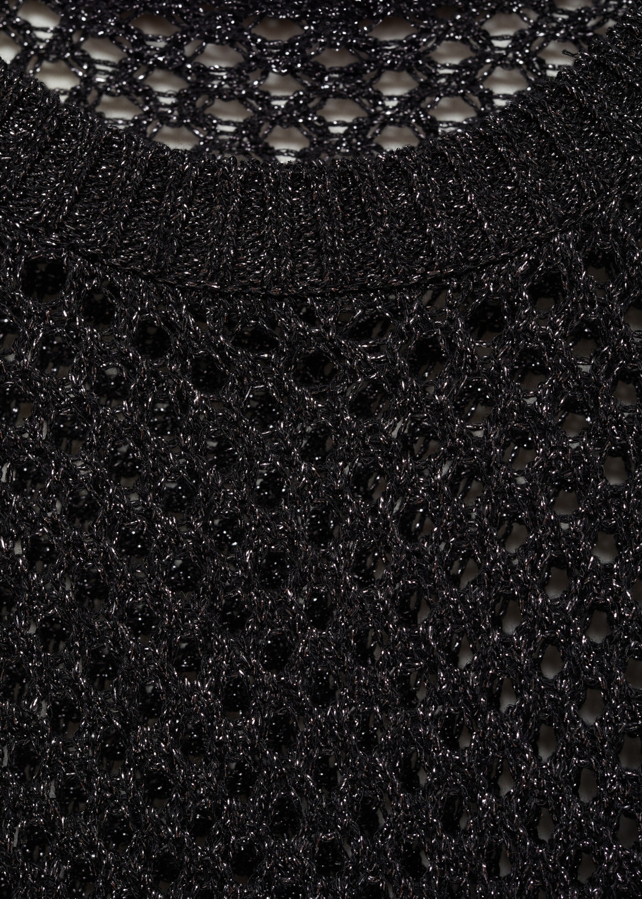 Hålstickad tröja lurex - Detaljer om artikeln 8, Svart. Ref: 77019079-00.