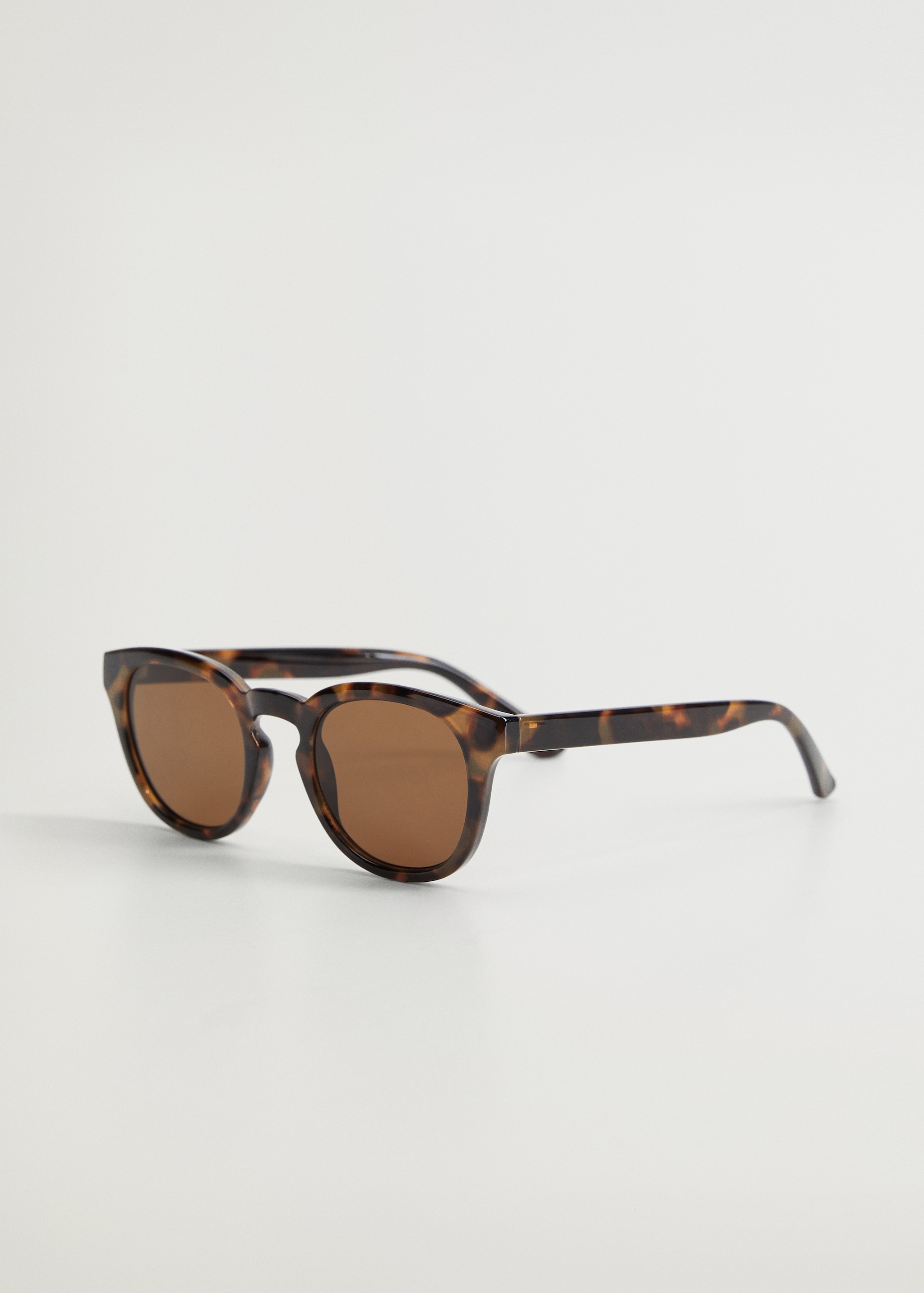 Gafas de sol redondas - Plano medio