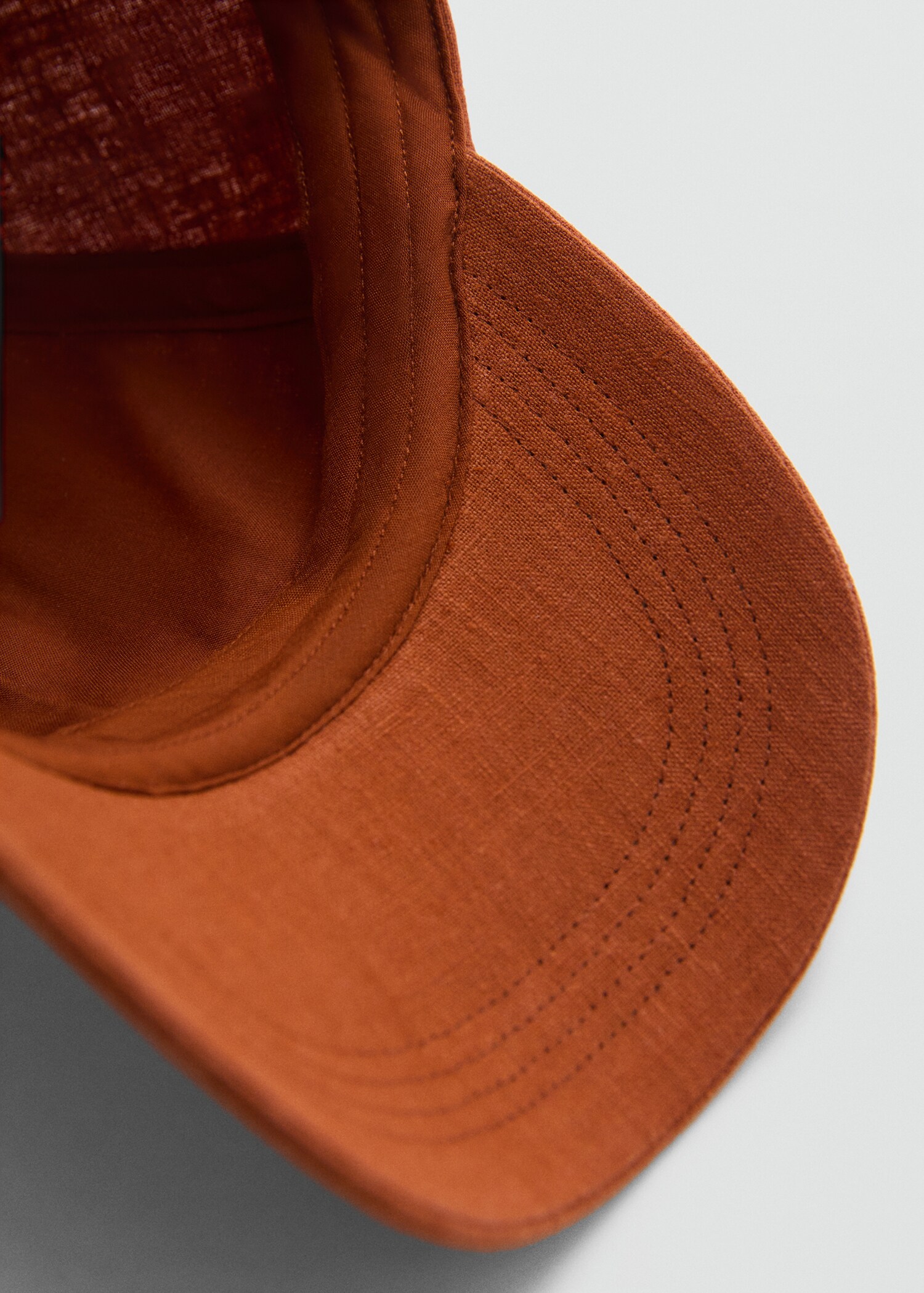 Embroidered message cap - Details of the article 2