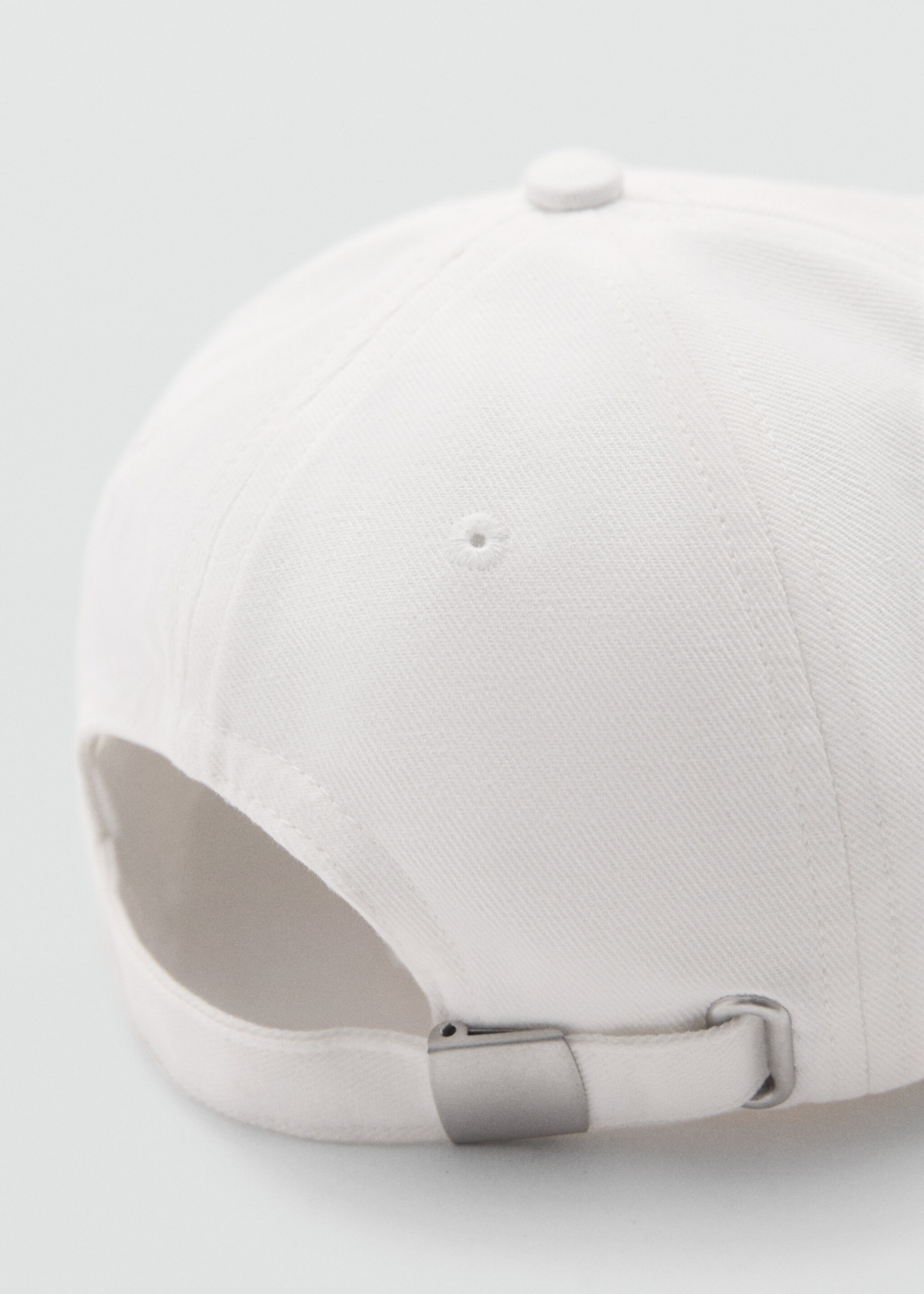 Embroidered message cap - Details of the article 1
