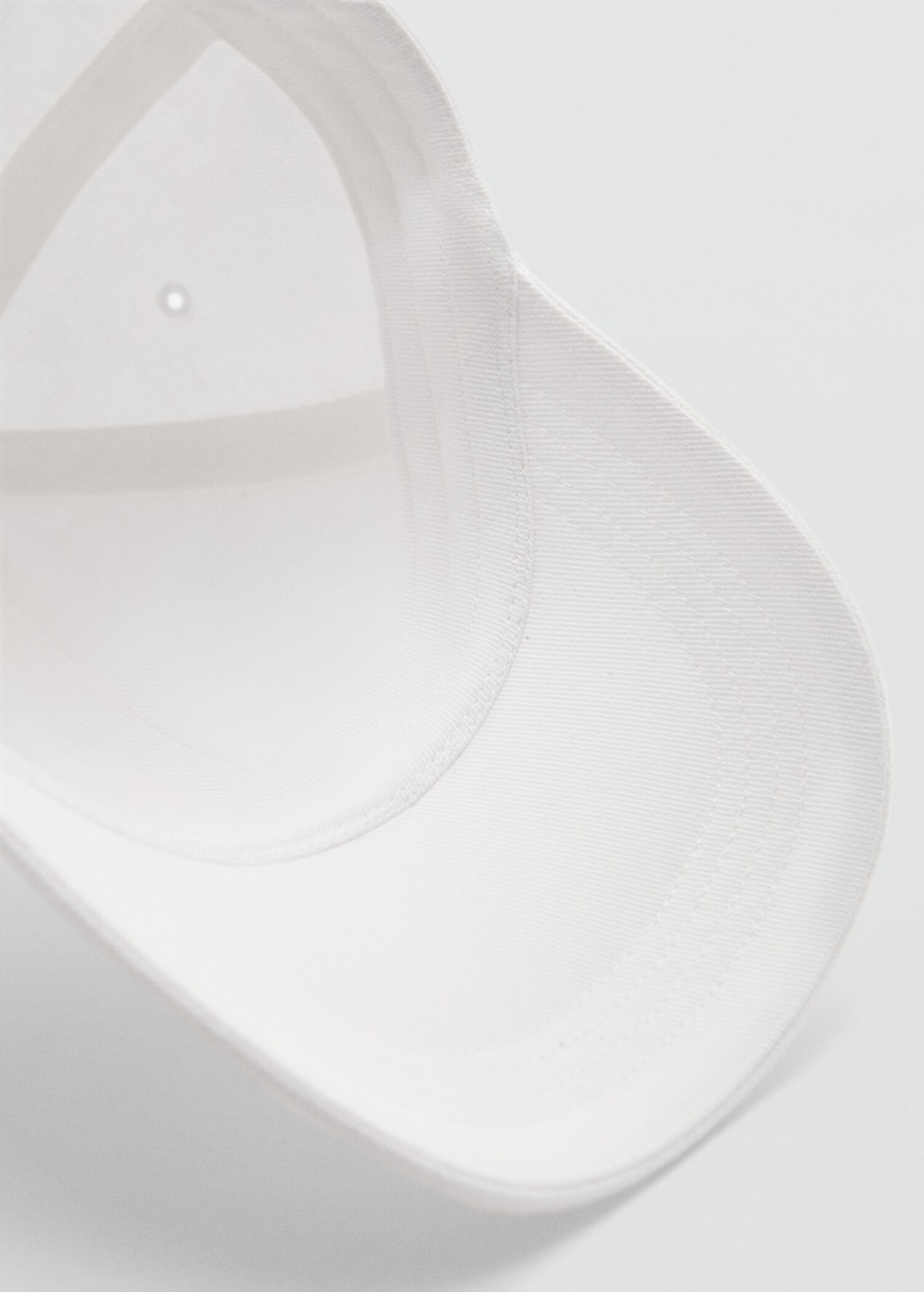 Embroidered message cap - Details of the article 2